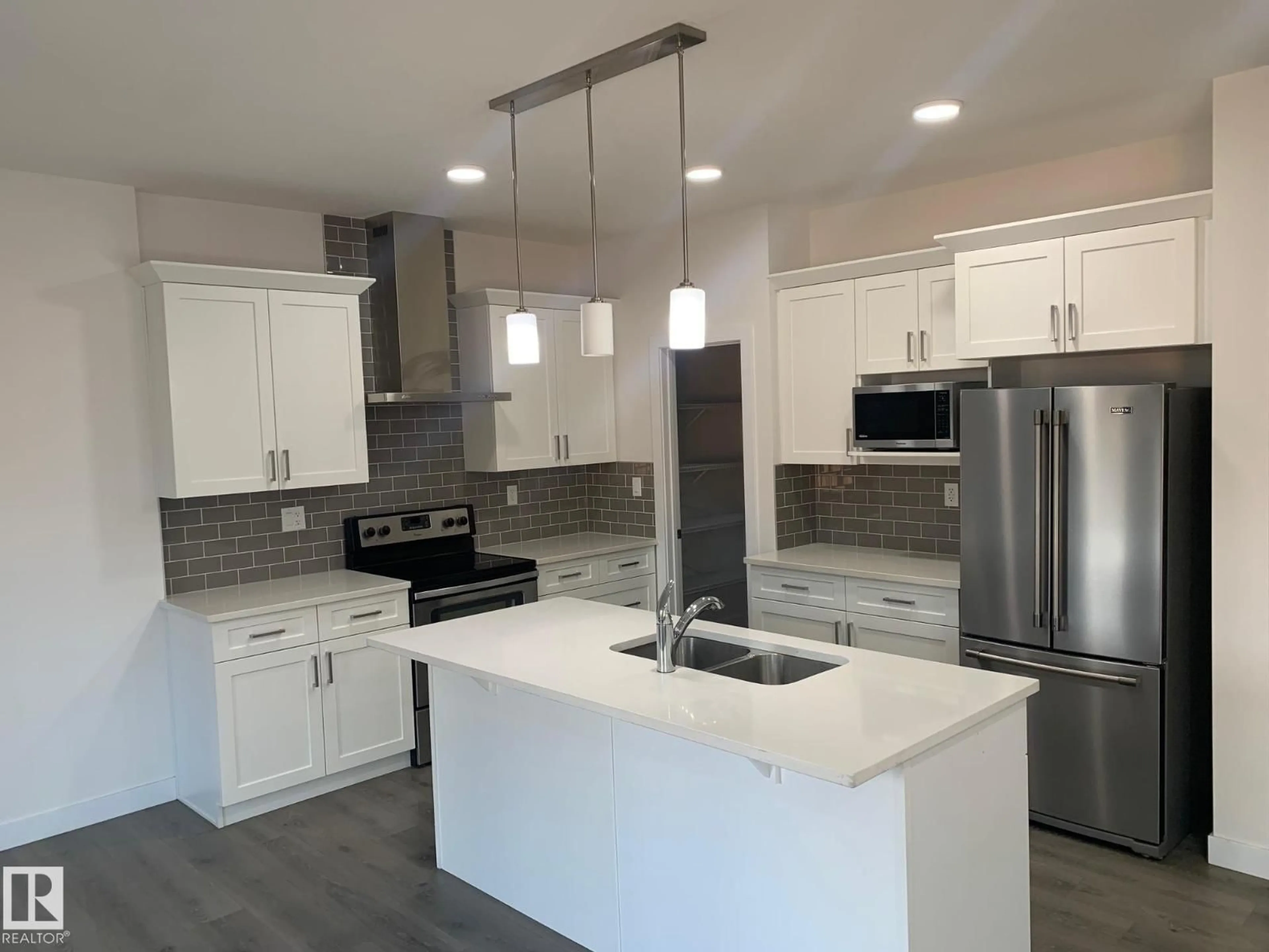 Open concept kitchen, unknown for 370 EDGEMONT RD, Edmonton Alberta T6M0Y4