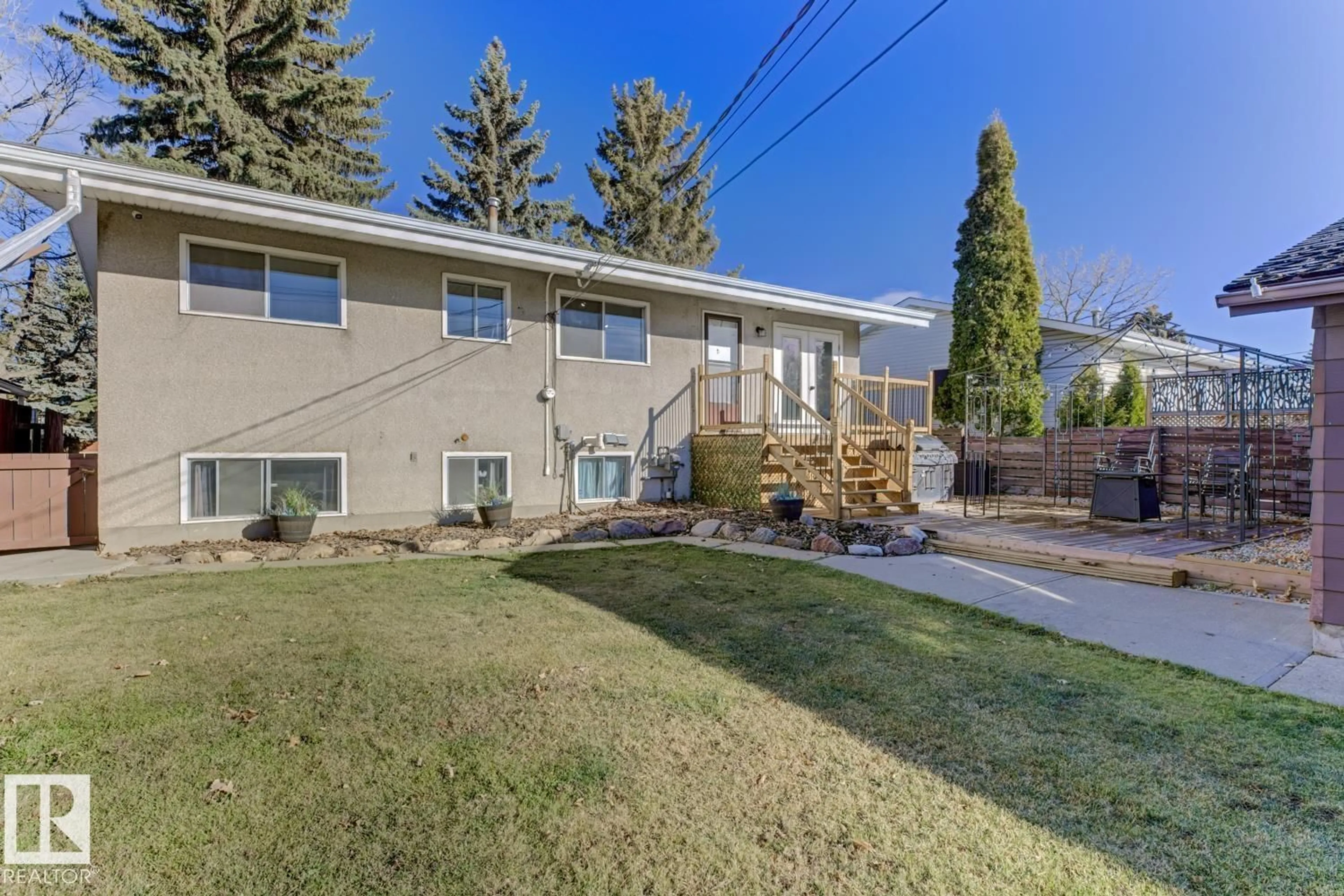 Unknown for 5707 89 AV, Edmonton Alberta T6B0M8