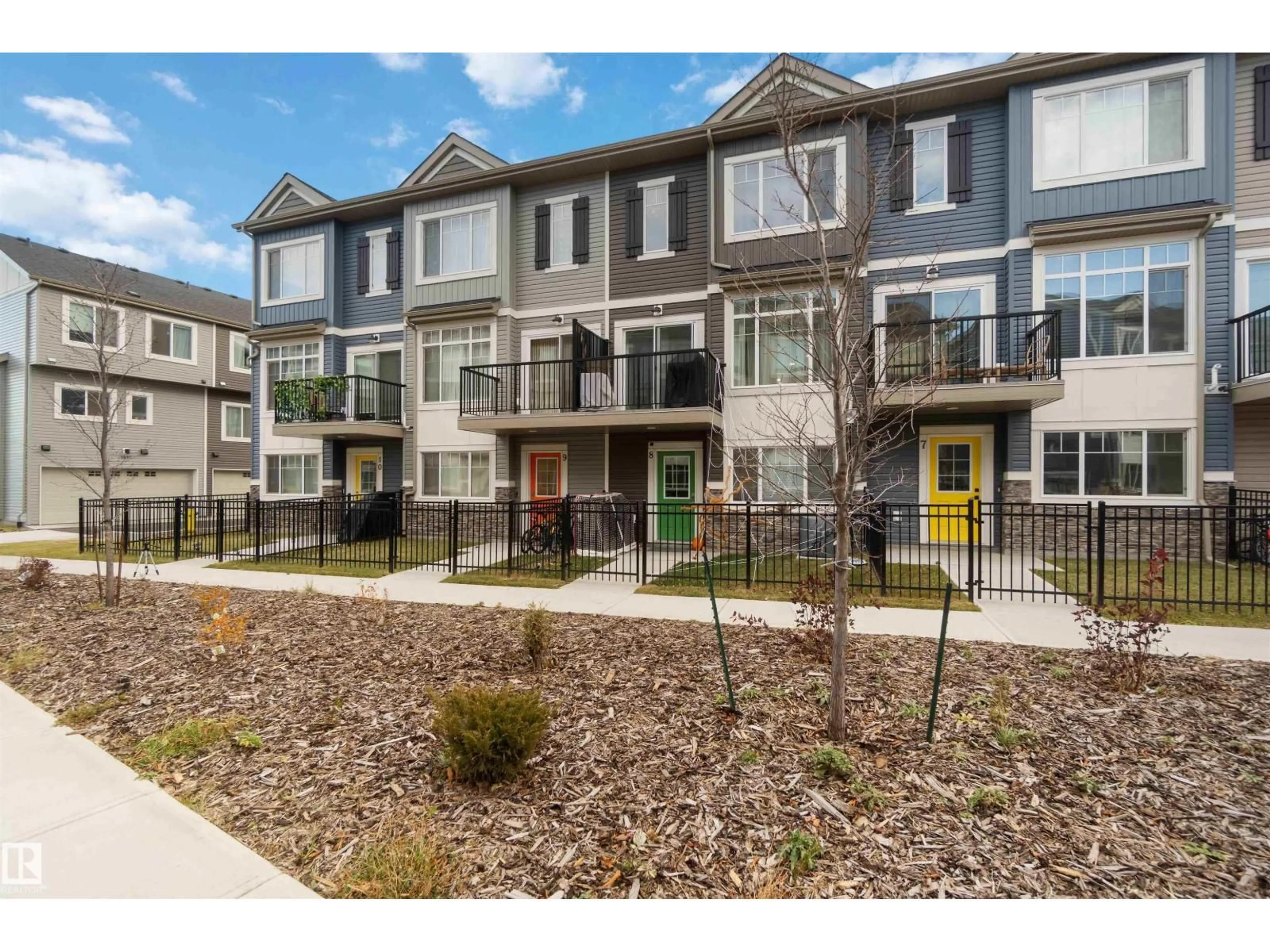 A pic from outside/outdoor area/front of a property/back of a property/a pic from drone, street for 9 - 6214 CARTMELL CT, Edmonton Alberta T6W3L5