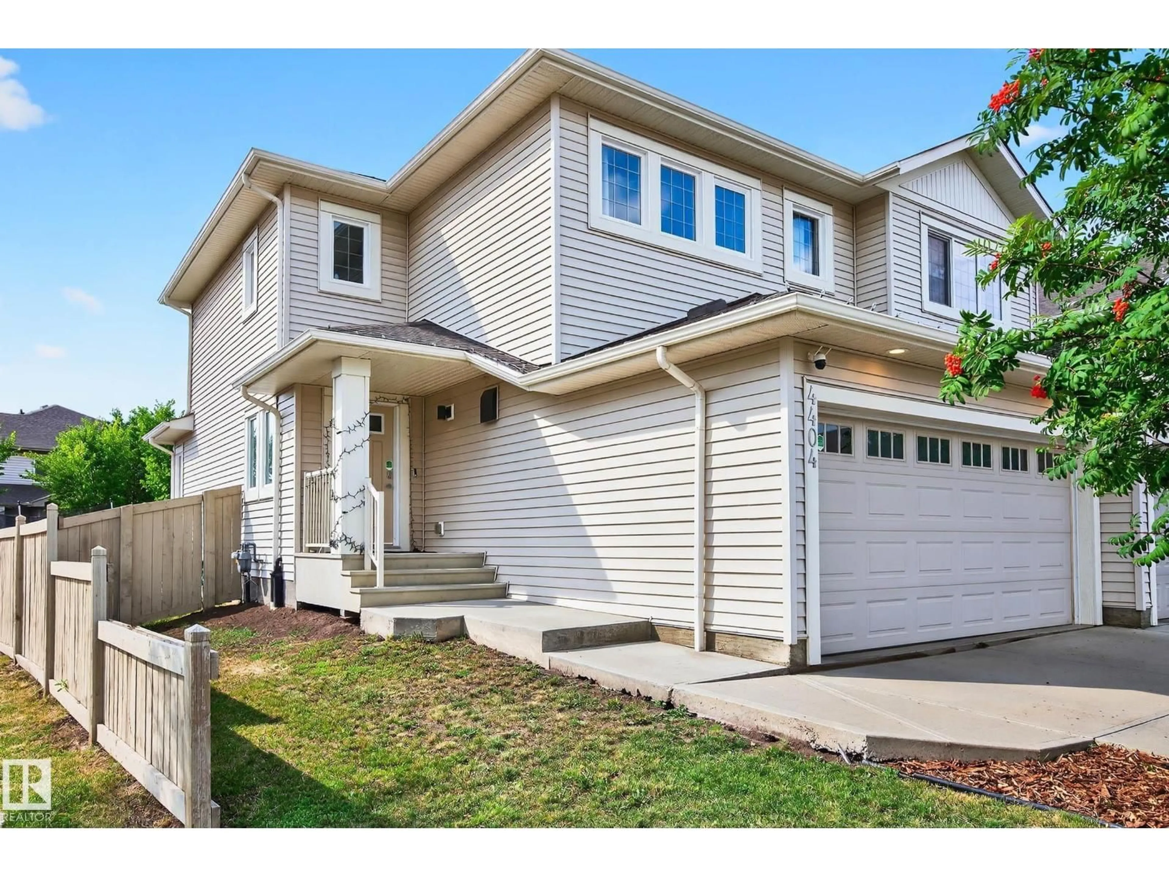 Home with vinyl exterior material, street for 4404 6 ST, Edmonton Alberta T6T0Z8