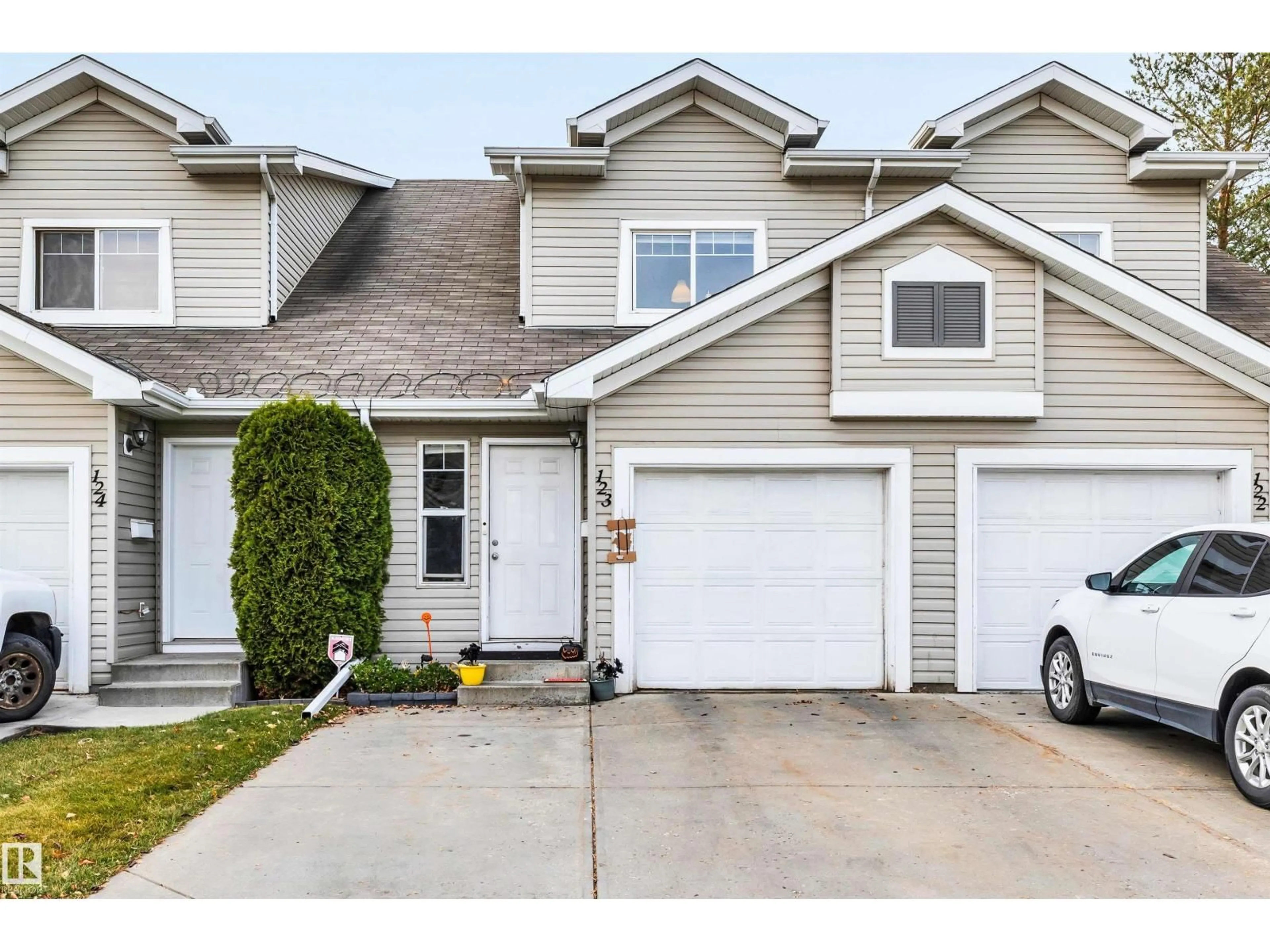 Home with vinyl exterior material, street for #123 - 150 EDWARDS DR, Edmonton Alberta T6X1M4