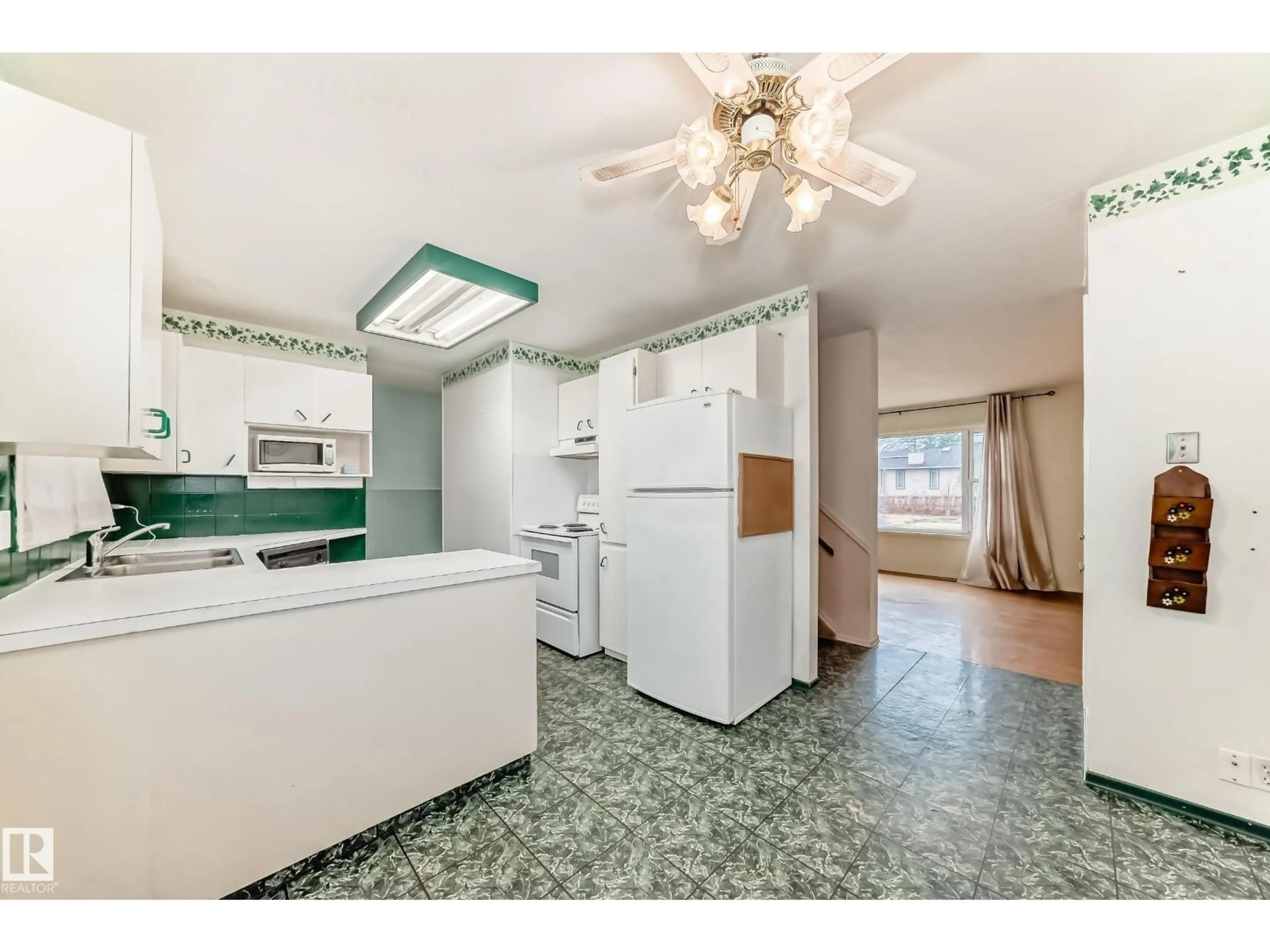 Unknown for 10329 132 AV, Edmonton Alberta T5E0Y8