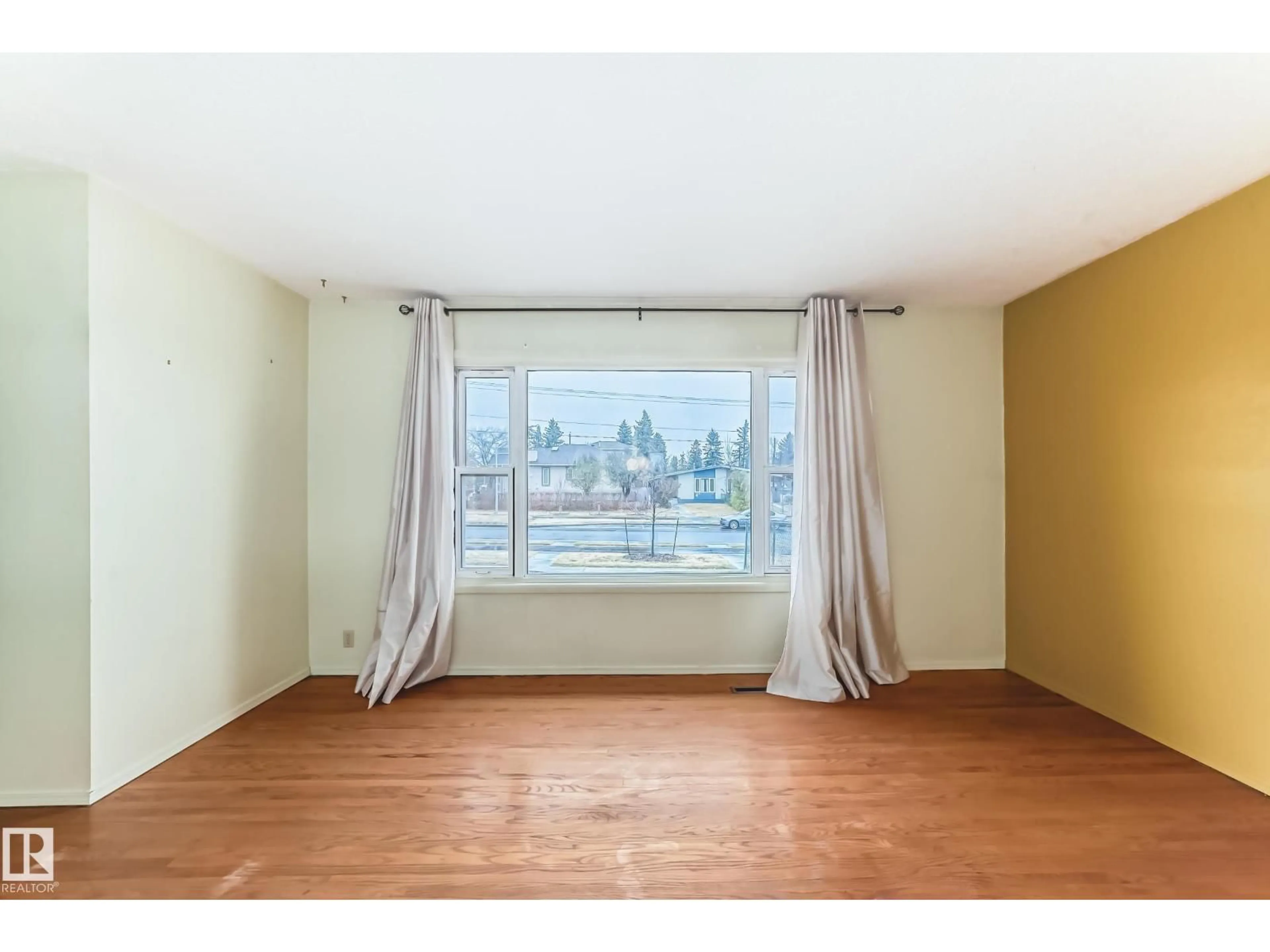 A pic of a room for 10329 132 AV, Edmonton Alberta T5E0Y8