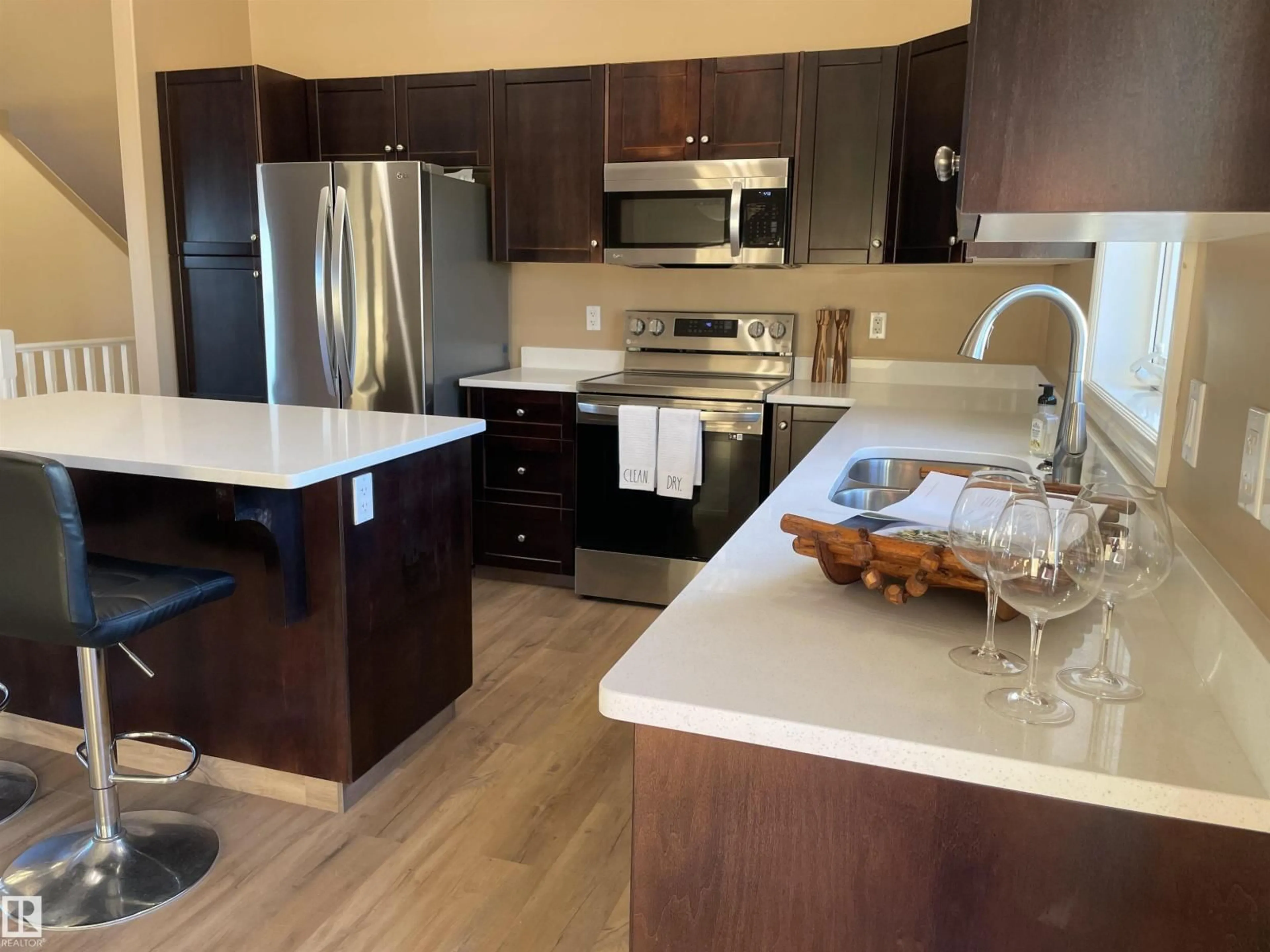 Open concept kitchen, unknown for 518 26 ST, Cold Lake Alberta T9M0B2