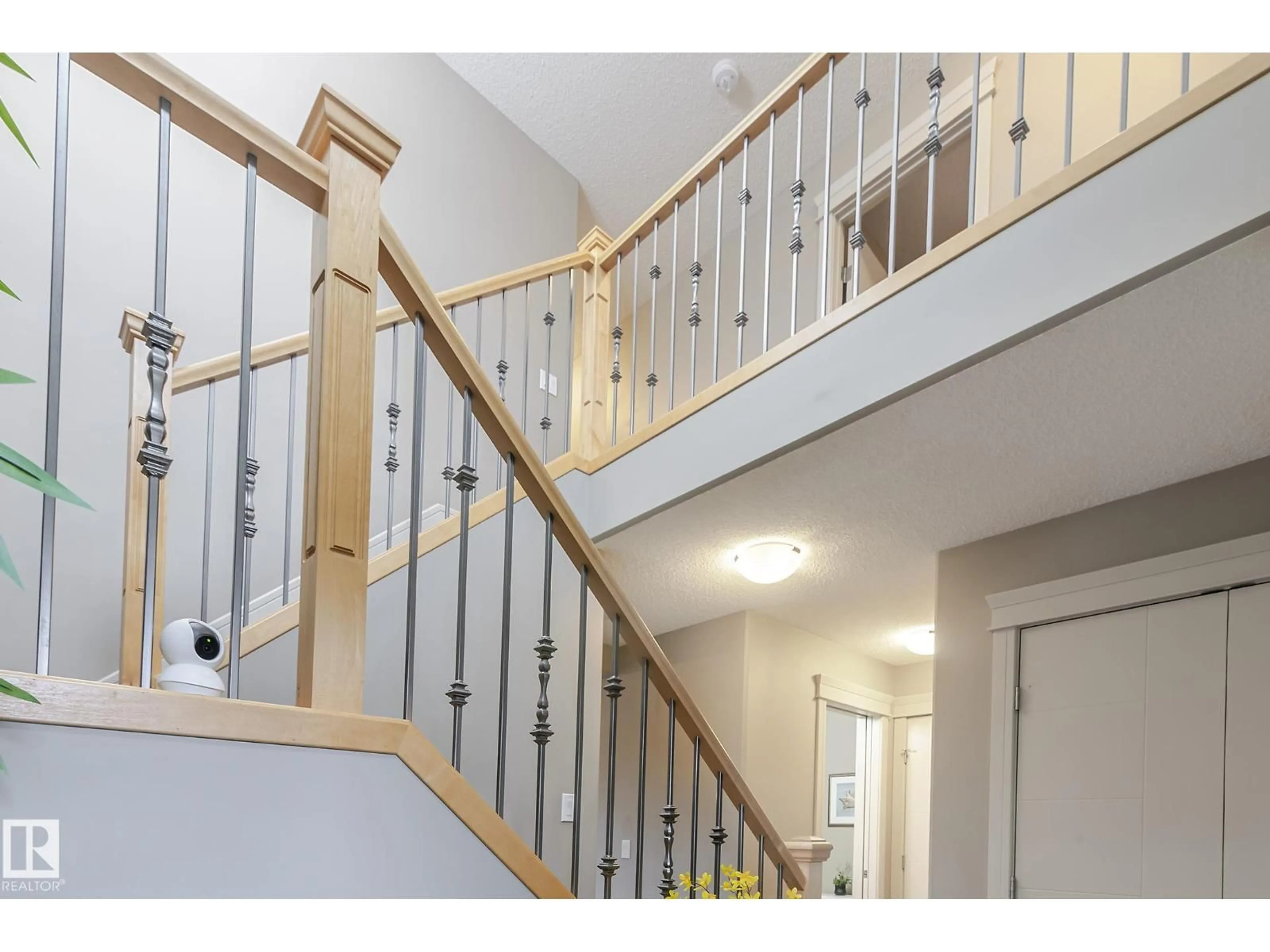 Stairs for SW - 655 178 ST, Edmonton Alberta T6W2L6