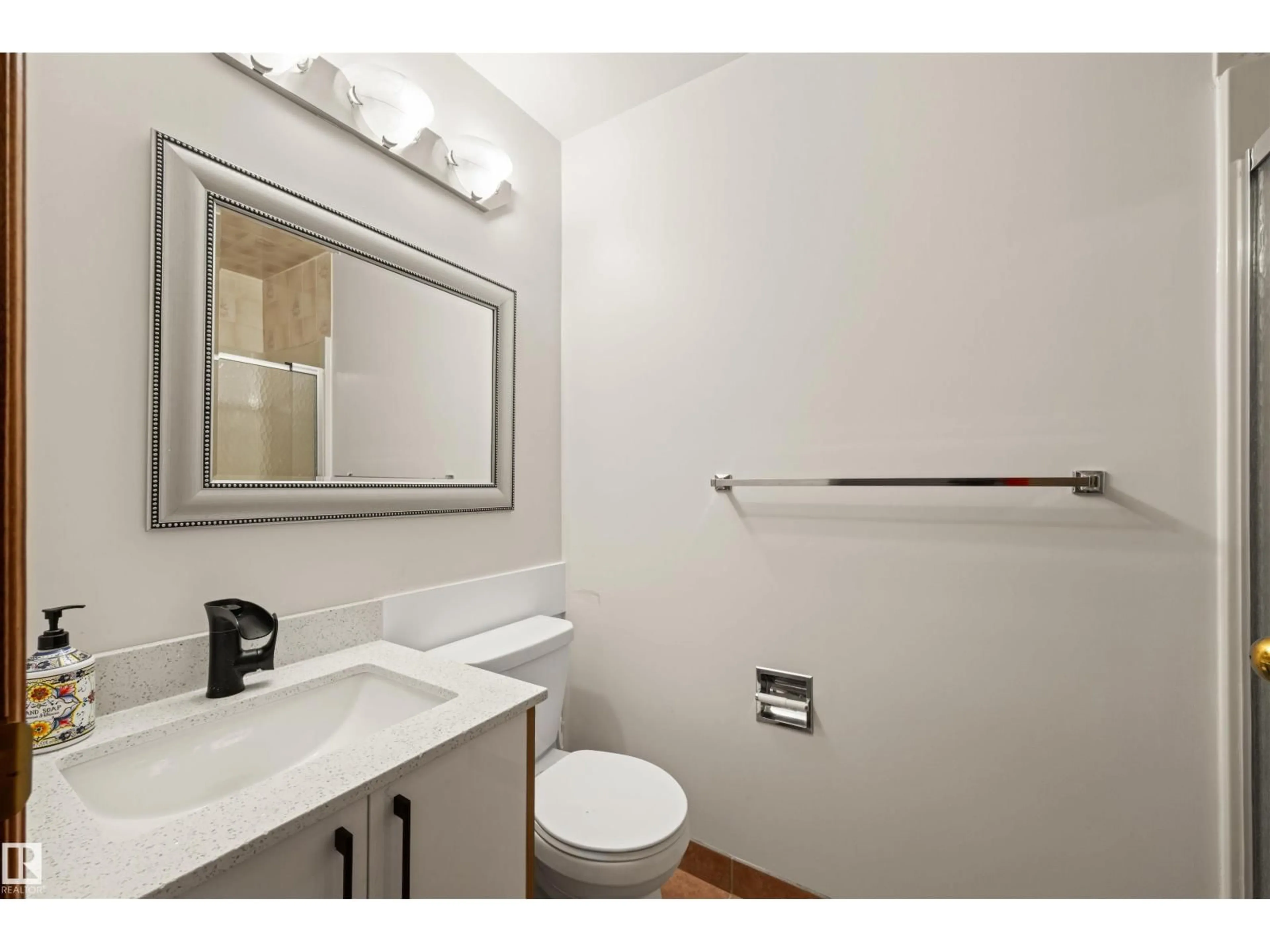 Standard bathroom, unknown for 706 BURLEY DR, Edmonton Alberta T6R1Y2
