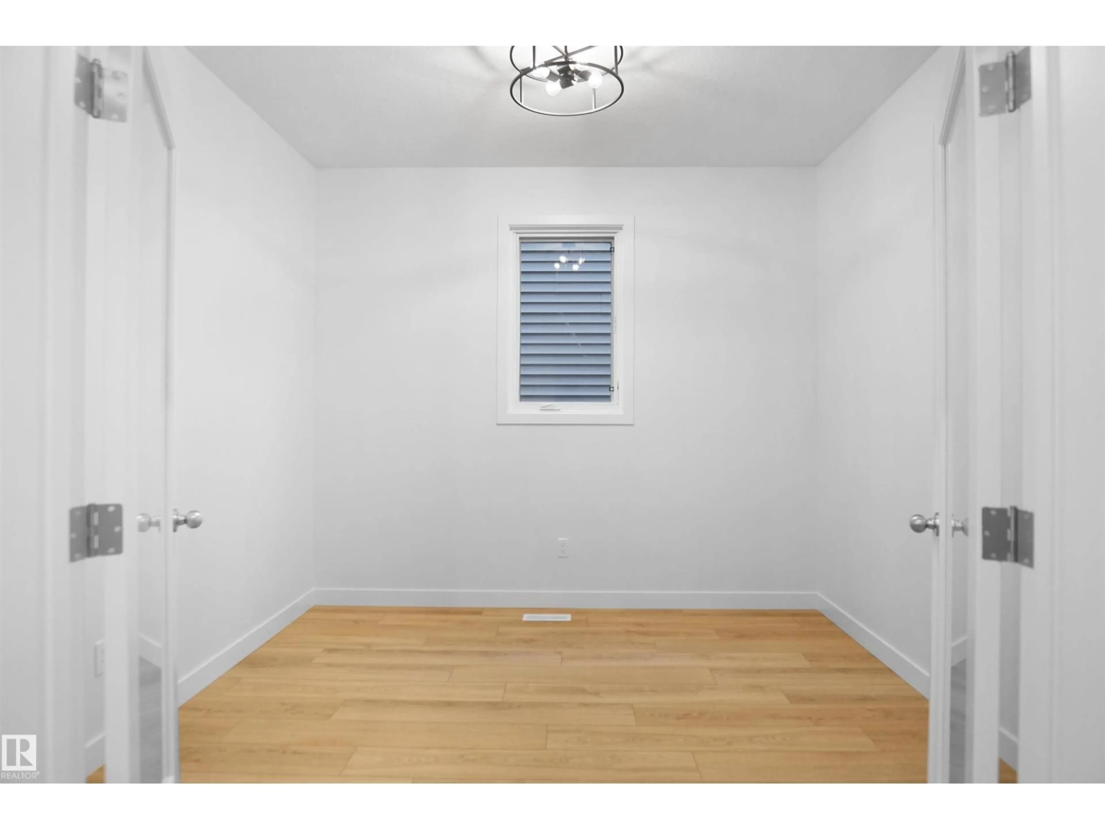 A pic of a room for SW - 12112 34 AV, Edmonton Alberta T6W4S9