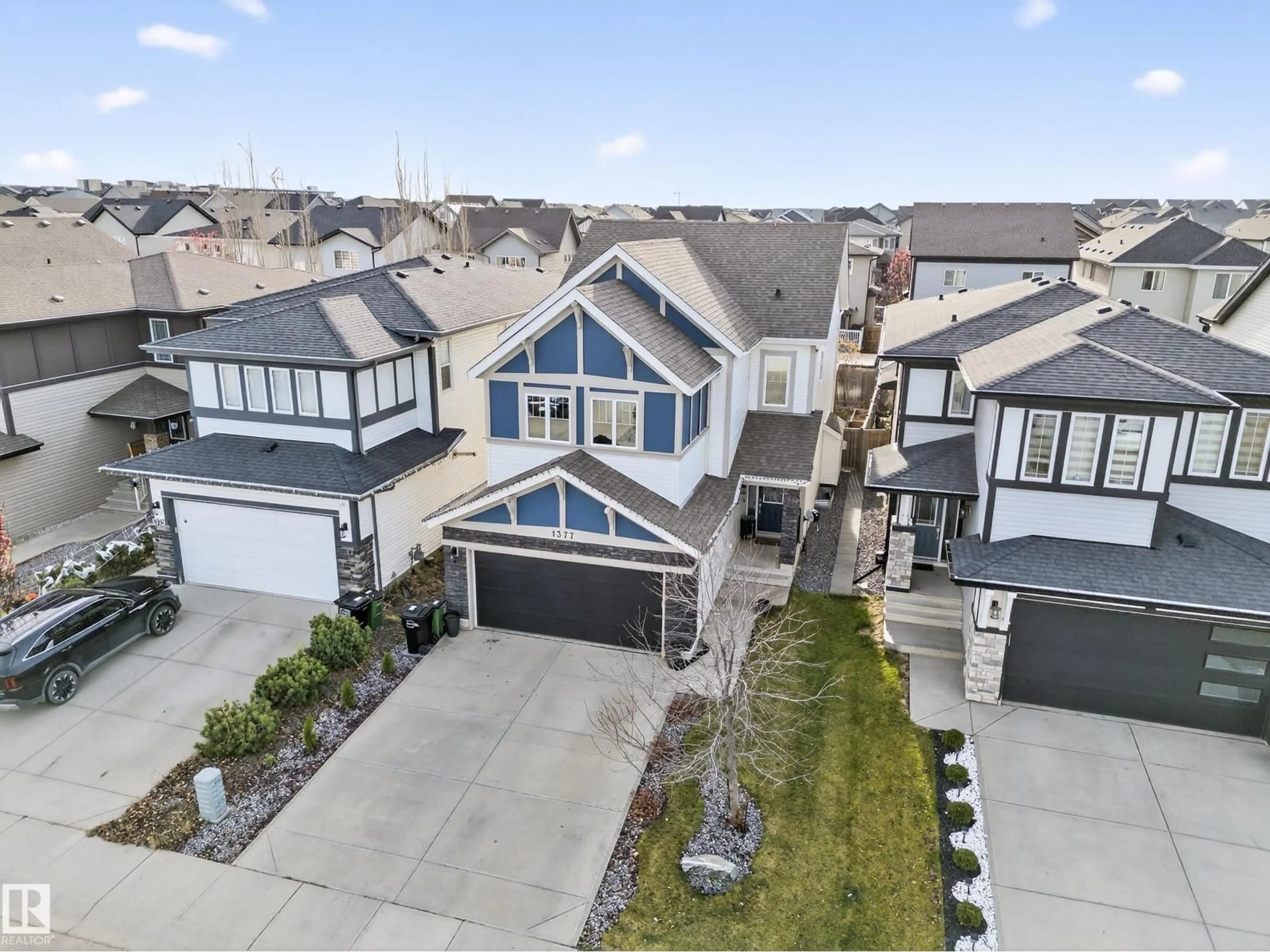 A pic from outside/outdoor area/front of a property/back of a property/a pic from drone, street for 1377 SECORD LANDING LD, Edmonton Alberta T5T5W7