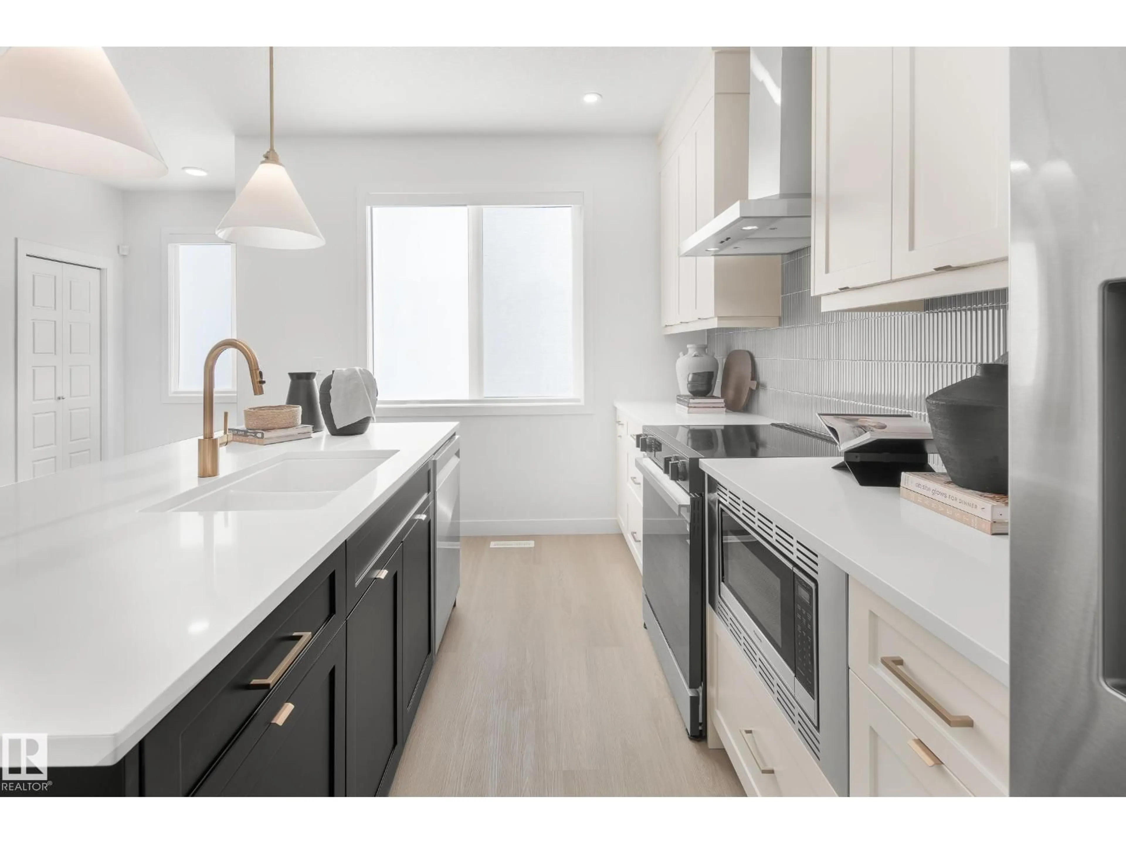 Open concept kitchen, unknown for 264 PATERSON LI, Edmonton Alberta T6W5V3