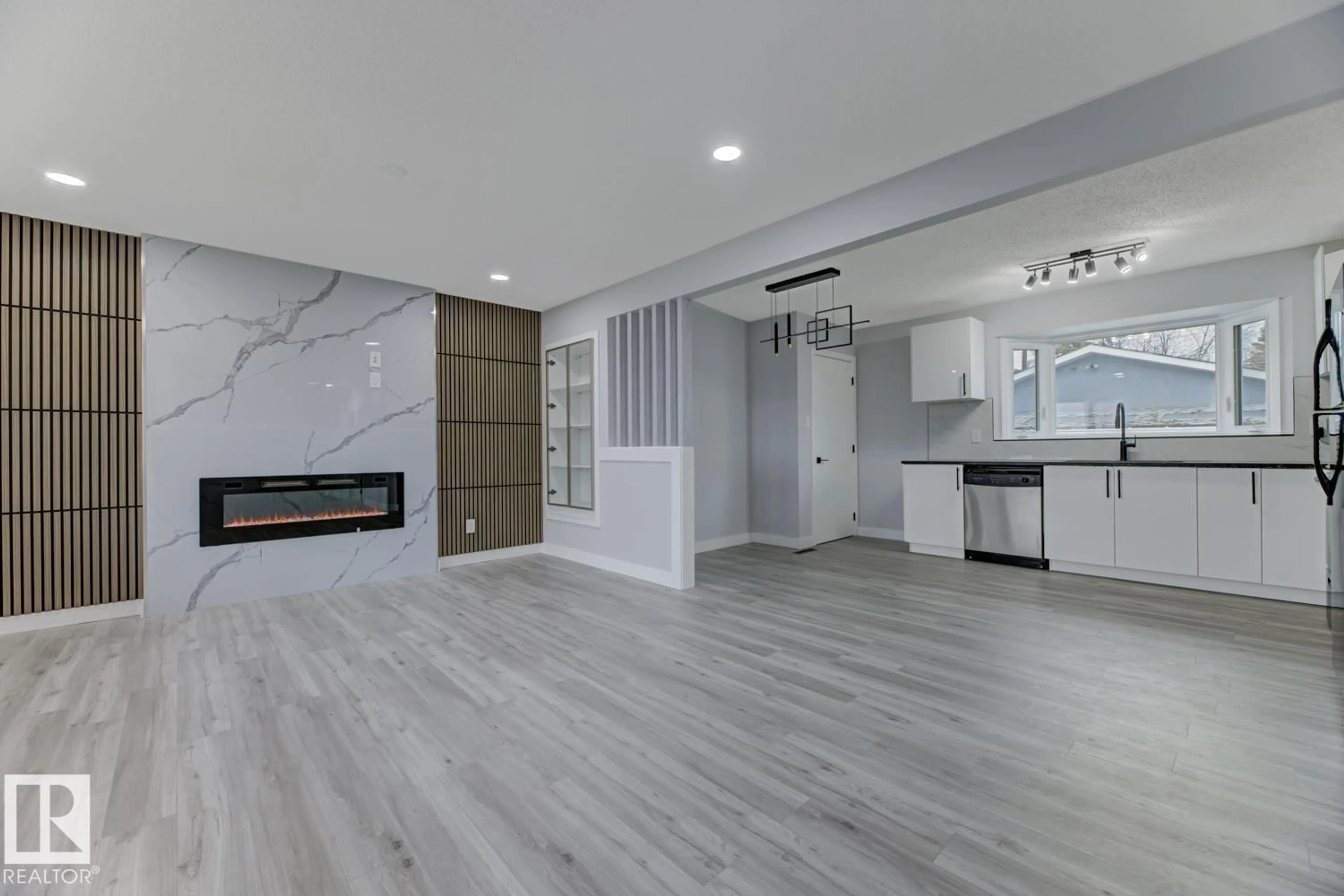 Open concept kitchen, unknown for 6208 137 AV, Edmonton Alberta T5A1C9