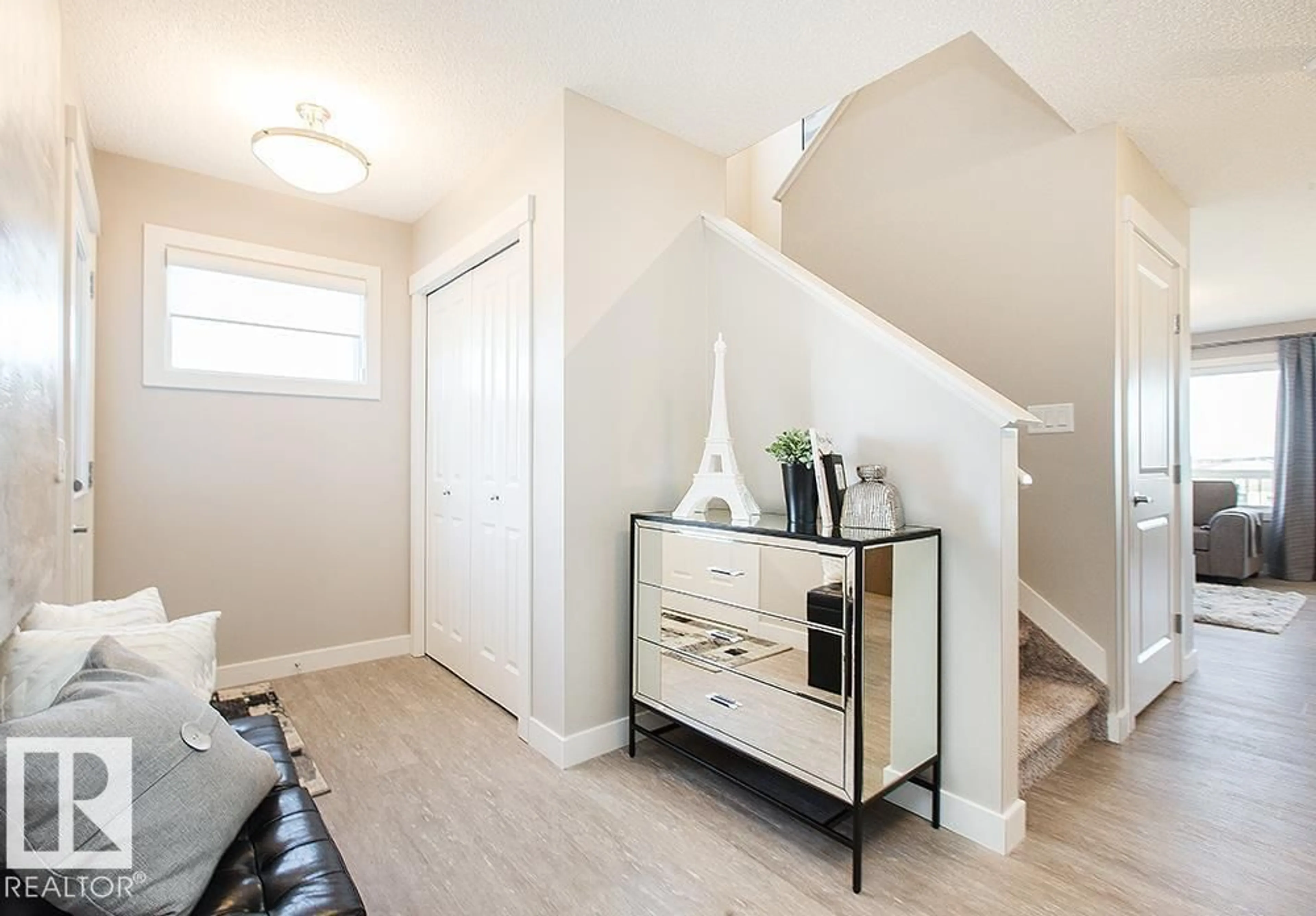 Indoor entryway for 203 SAVOY CR, Sherwood Park Alberta T8H1A8