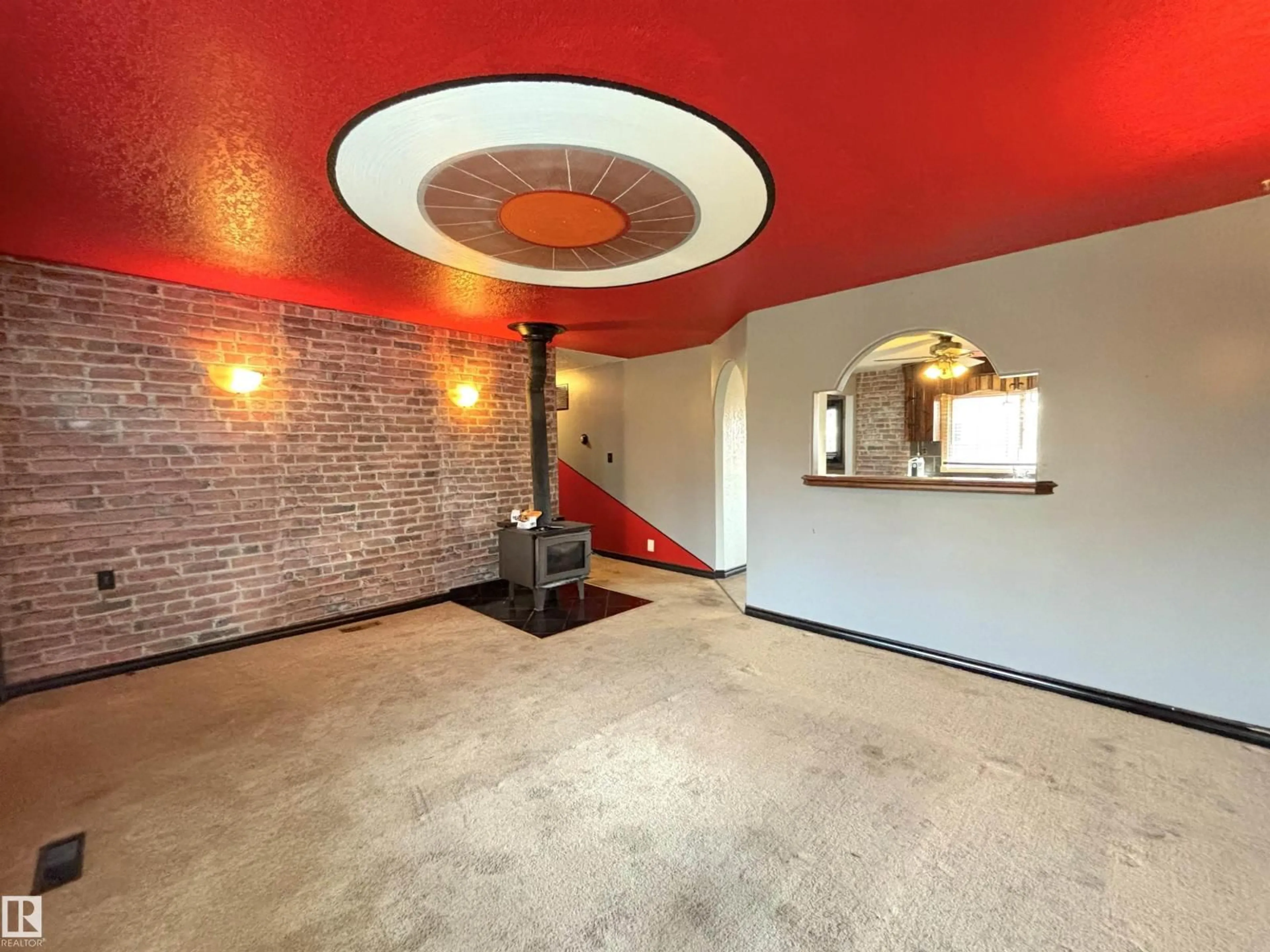 Indoor foyer for #11 - 20575 WYE RD, Rural Strathcona County Alberta T8G1H1