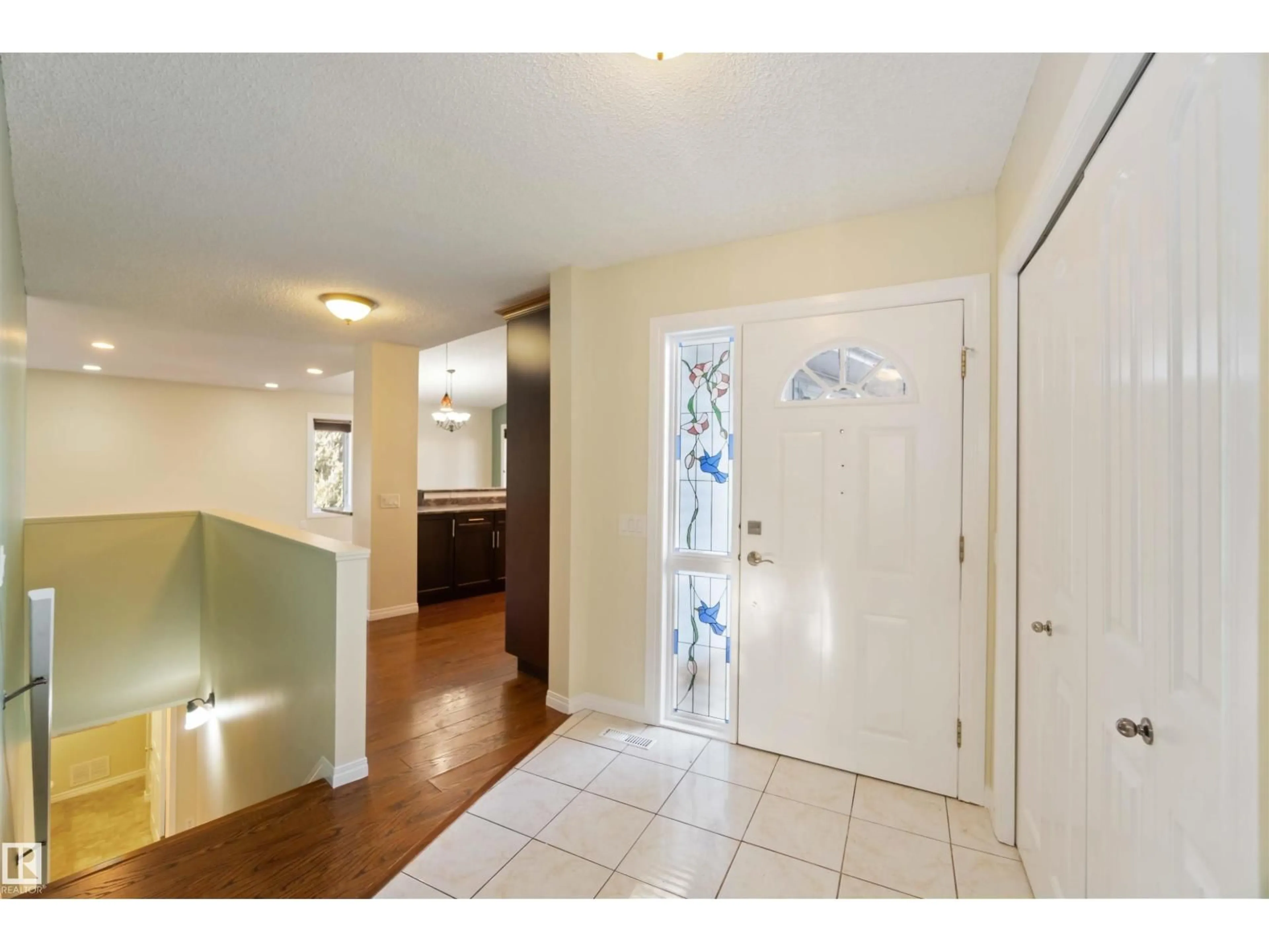 Indoor entryway for 5223 47 AV, Gibbons Alberta T0A1N0