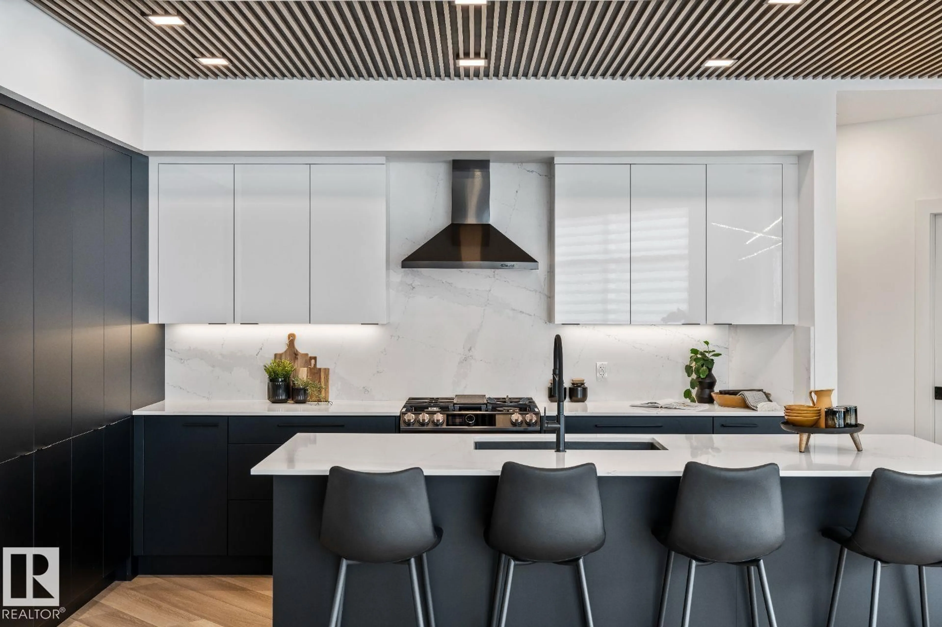 Contemporary kitchen, ceramic/tile floor for SW - 6237 KING VISTA VS, Edmonton Alberta T6W3Z8