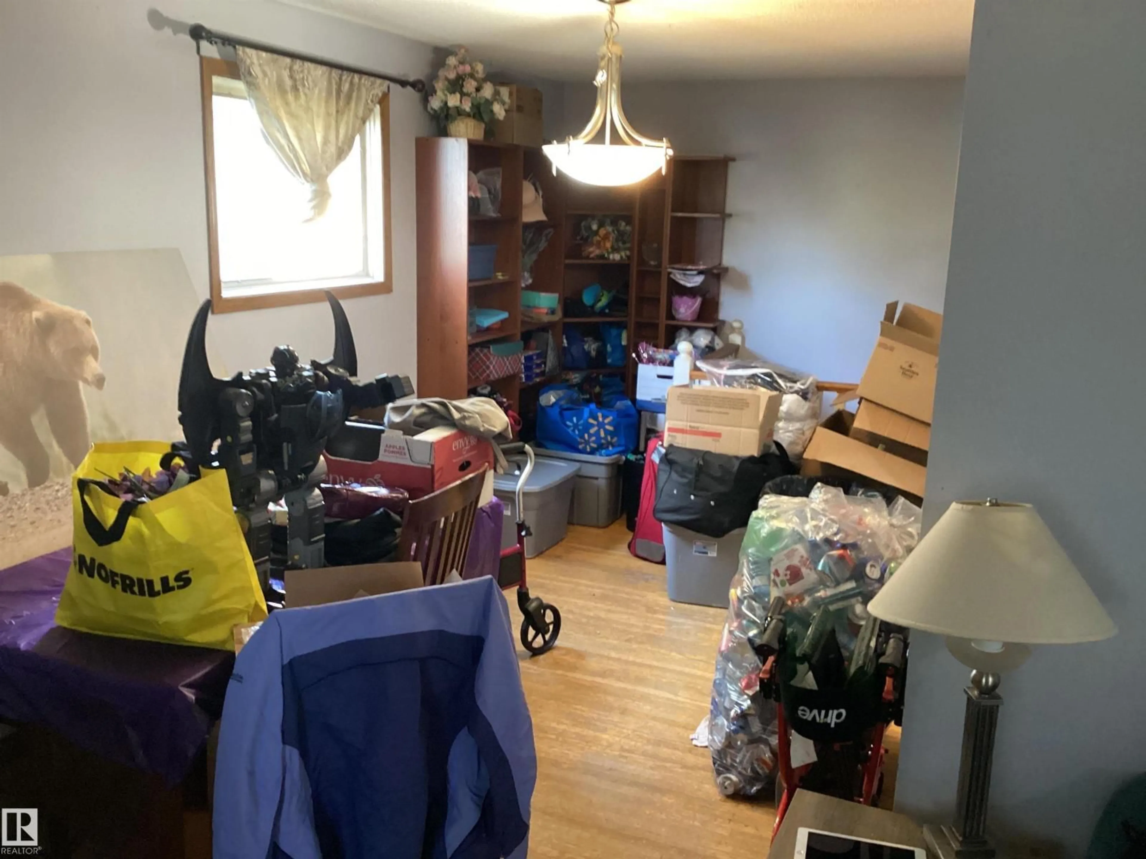 A pic of a room for 16131 109A AV, Edmonton Alberta T5P1C5