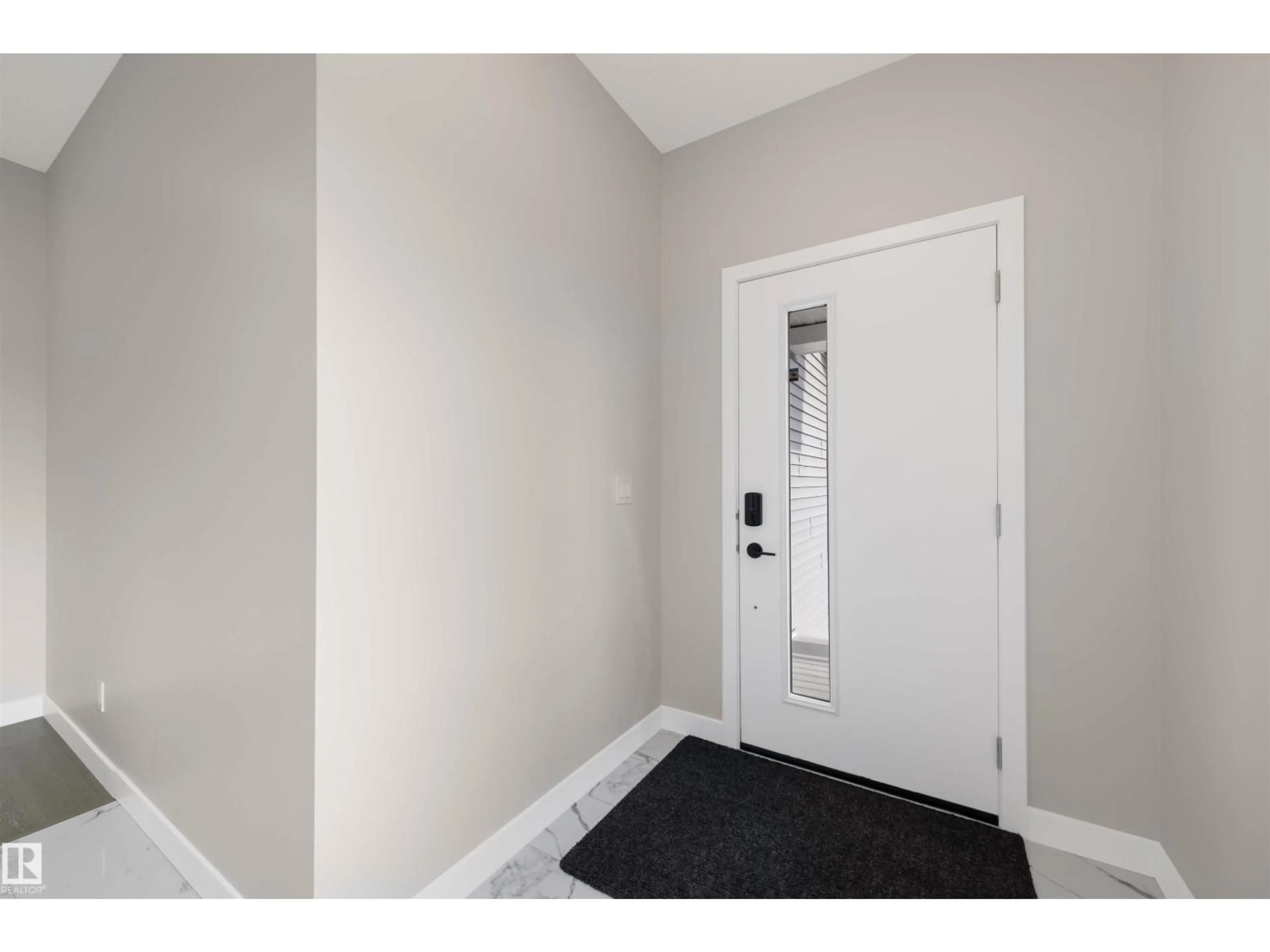 Indoor entryway for NW - 2424 205 ST, Edmonton Alberta T6M1N6