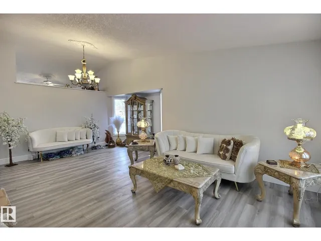 10735 BEAUMARIS RD, Edmonton 2
