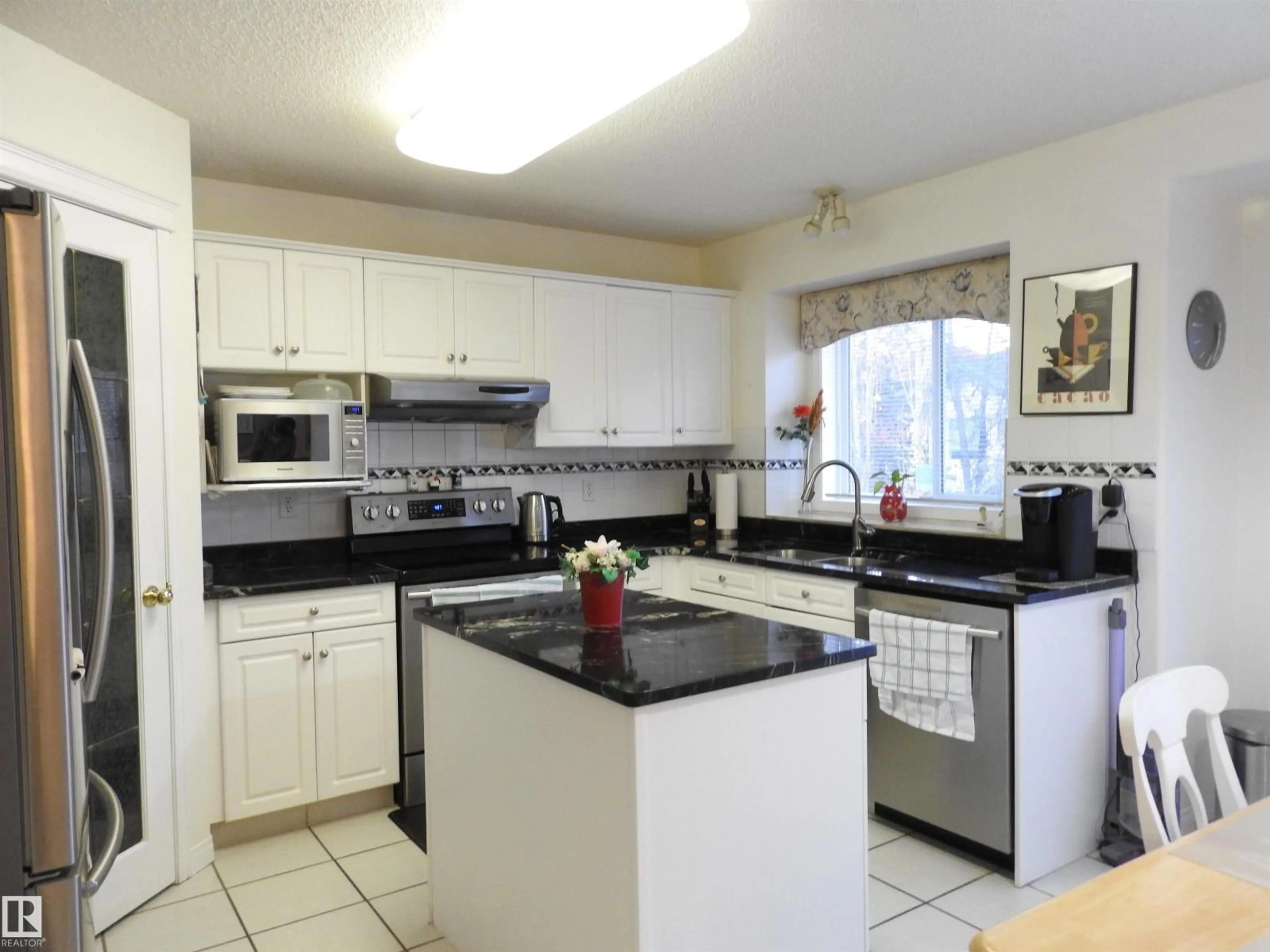 Unknown for 1171 CARTER CREST RD, Edmonton Alberta T6R2L8