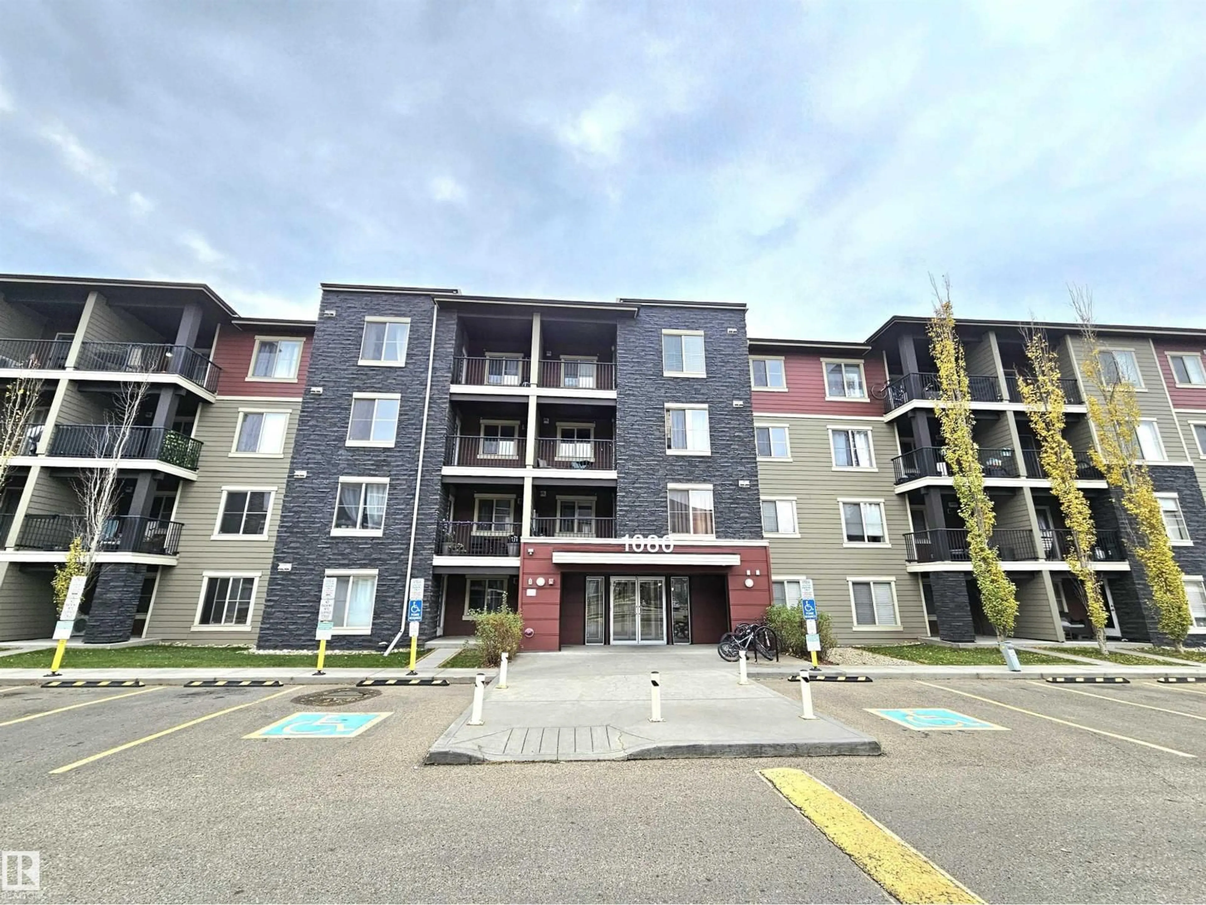 A pic from outside/outdoor area/front of a property/back of a property/a pic from drone, building for #406 - 1080 MCCONACHIE BV, Edmonton Alberta T5Y0X2