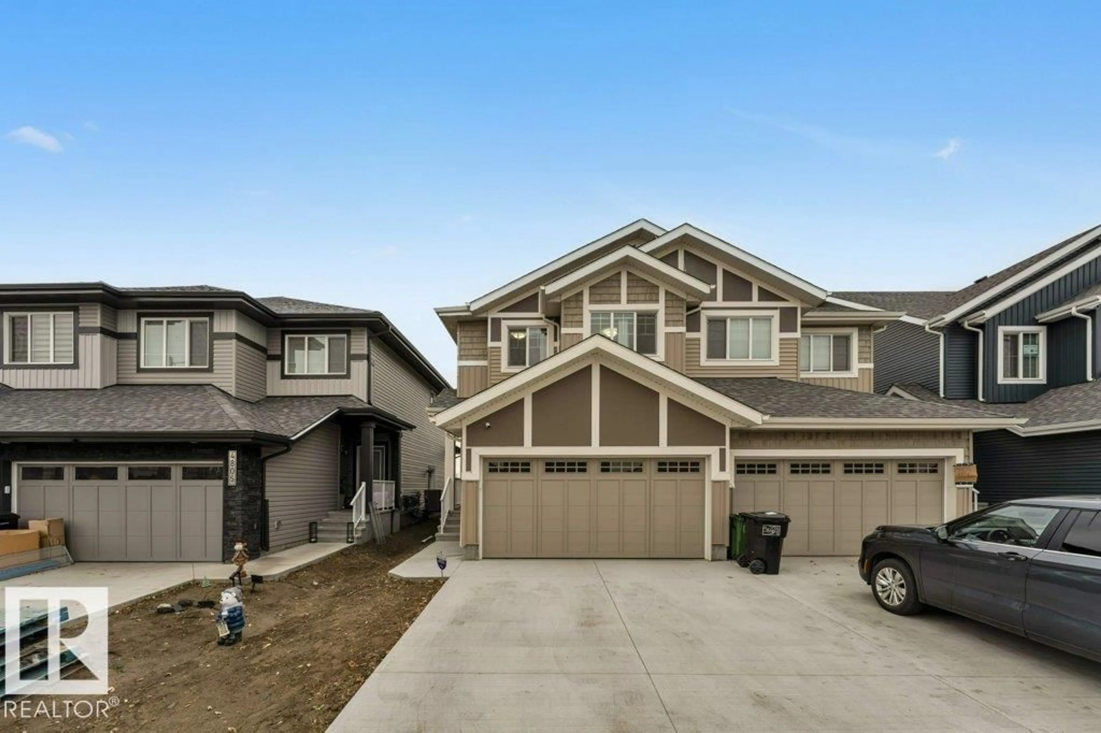 Home with vinyl exterior material, street for NW - 4807 171 AVE, Edmonton Alberta T5Y3P6