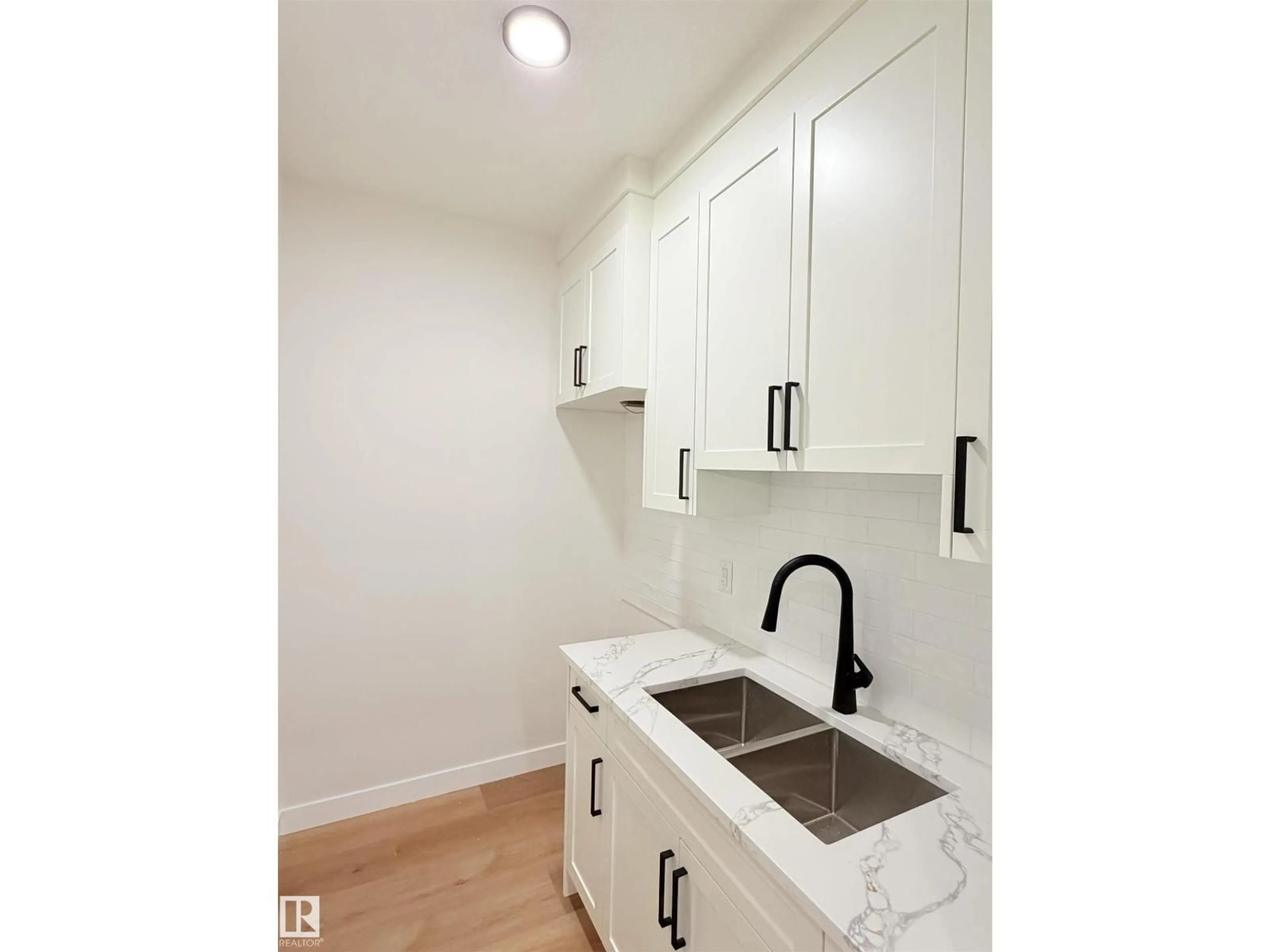 Laundry room for 3156 MAGPIE WAY, Edmonton Alberta T5S0K8