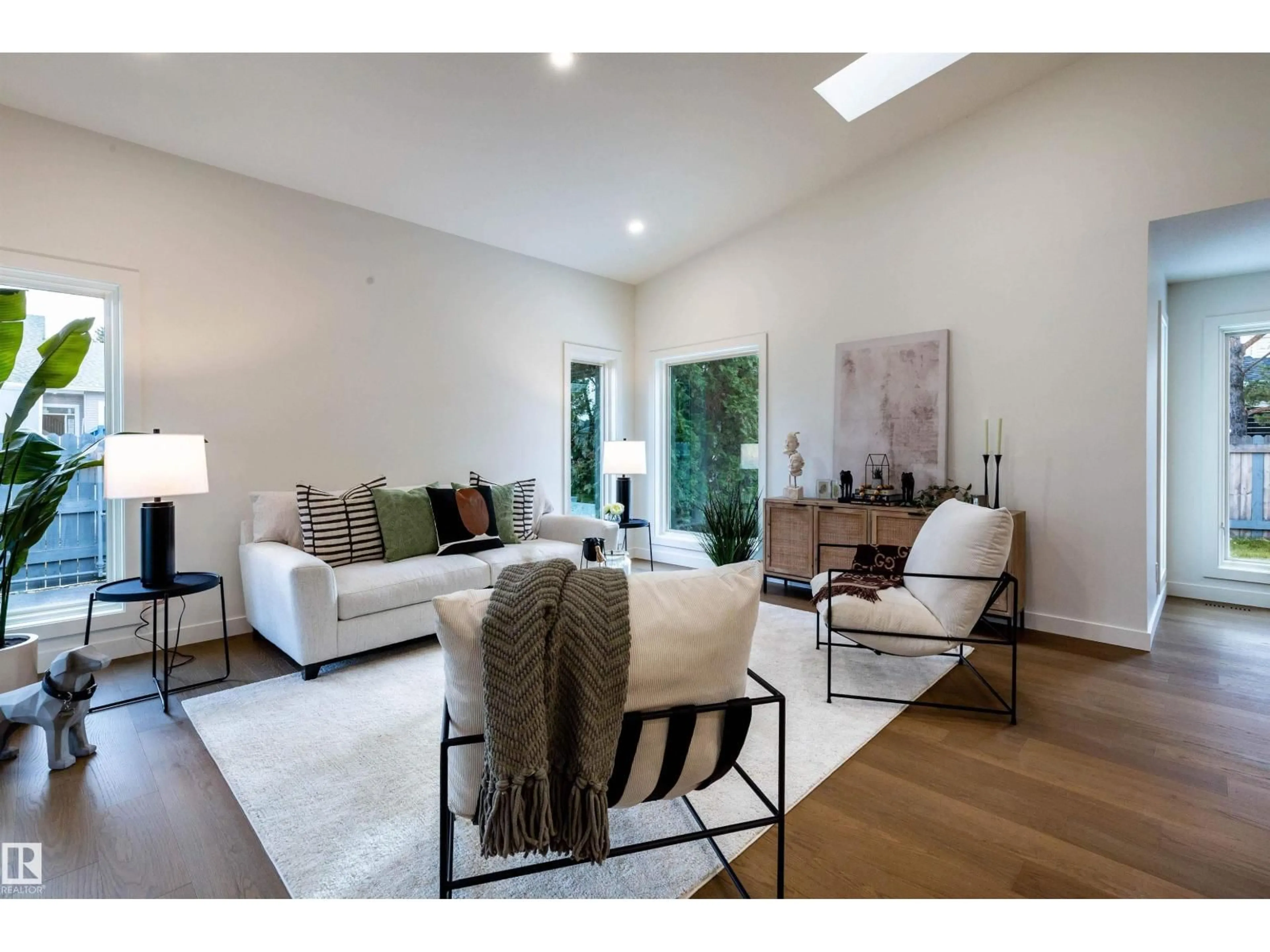 Living room with furniture, unknown for 2 KIRKLEES CR, Sherwood Park Alberta T8A5H3