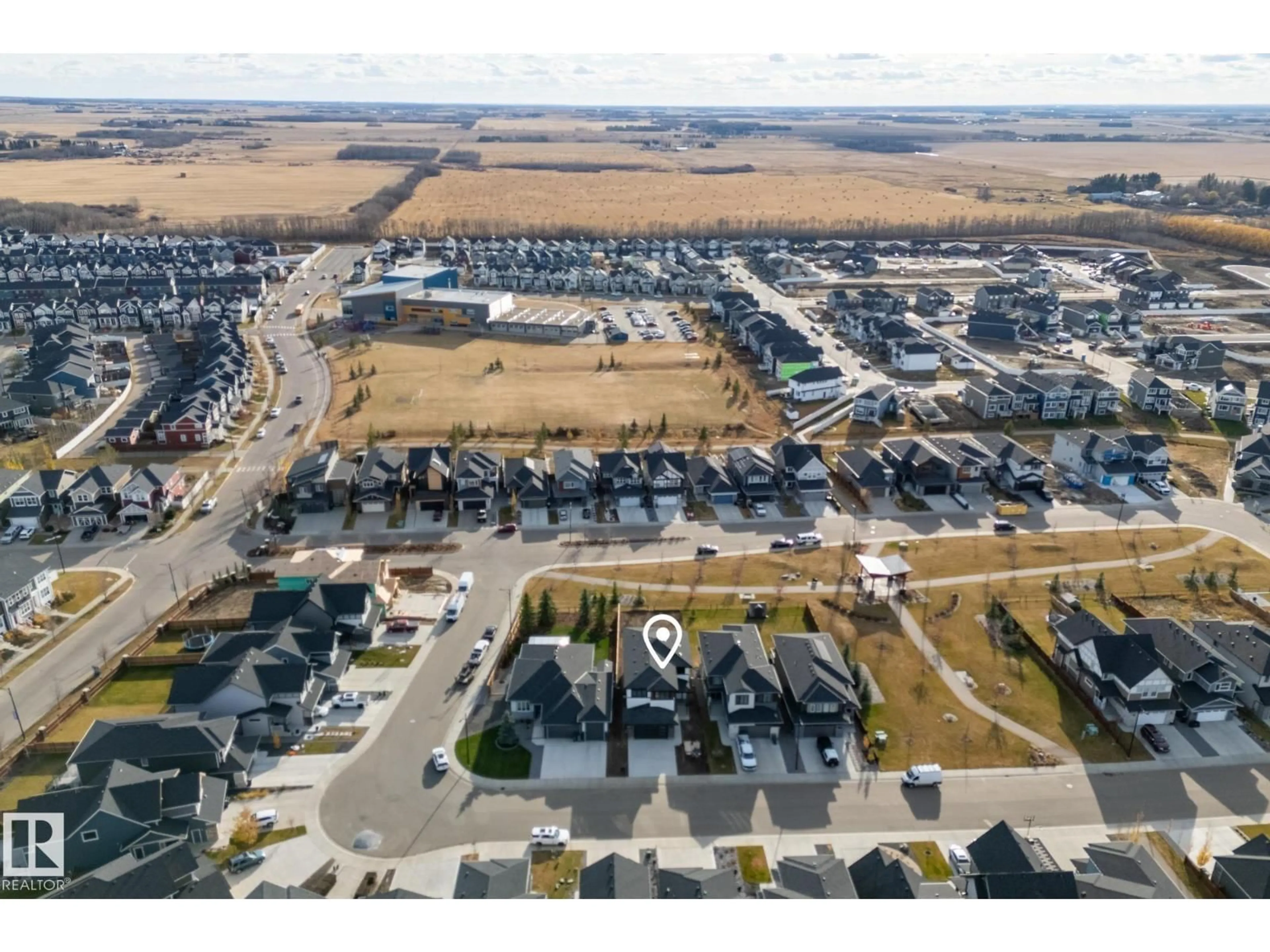 A pic from outside/outdoor area/front of a property/back of a property/a pic from drone, street for 181 EDGEWATER CI, Leduc Alberta T9E1K5
