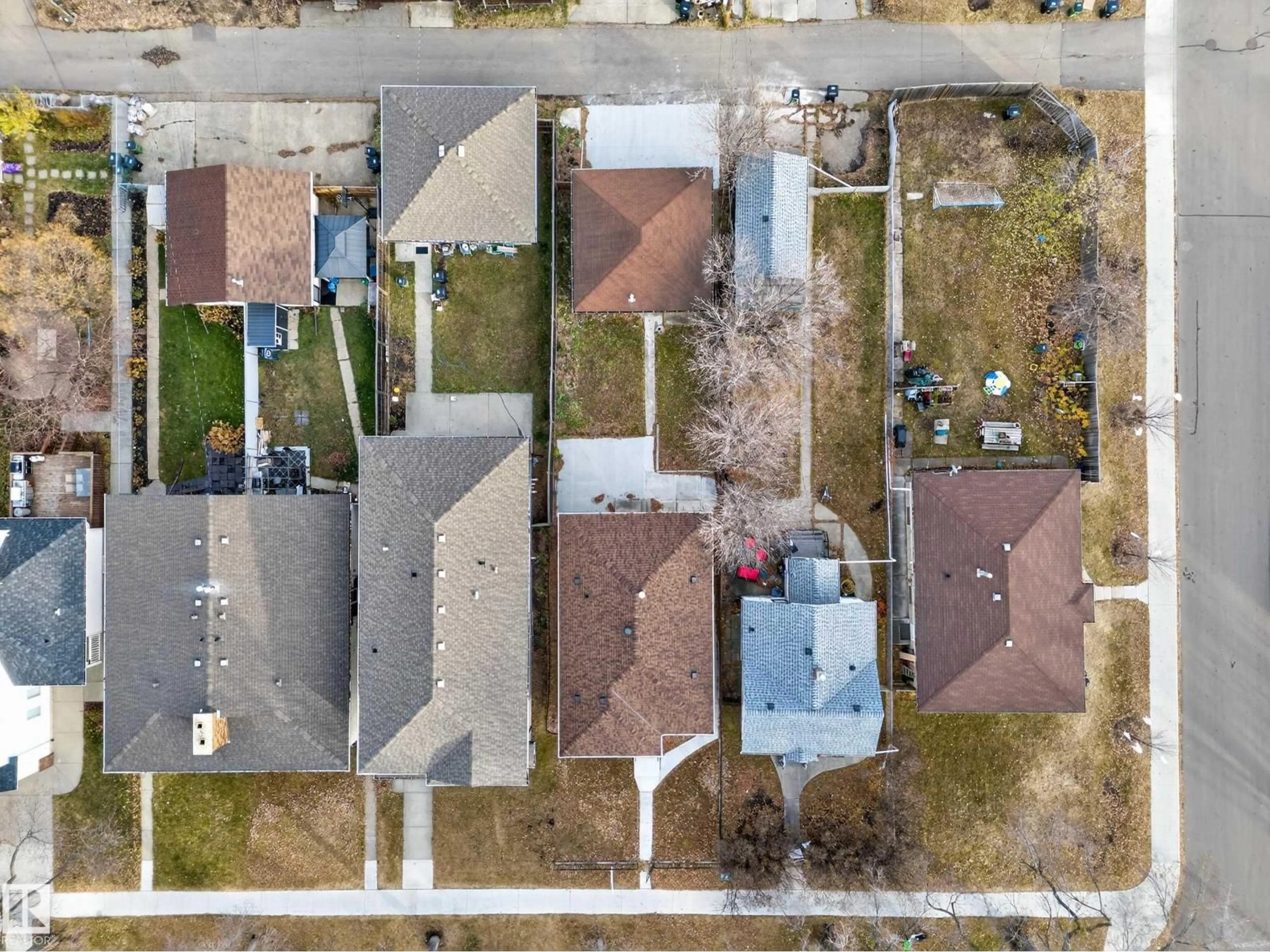 A pic from outside/outdoor area/front of a property/back of a property/a pic from drone, street for NW - 12307 85 ST, Edmonton Alberta T5B3H1