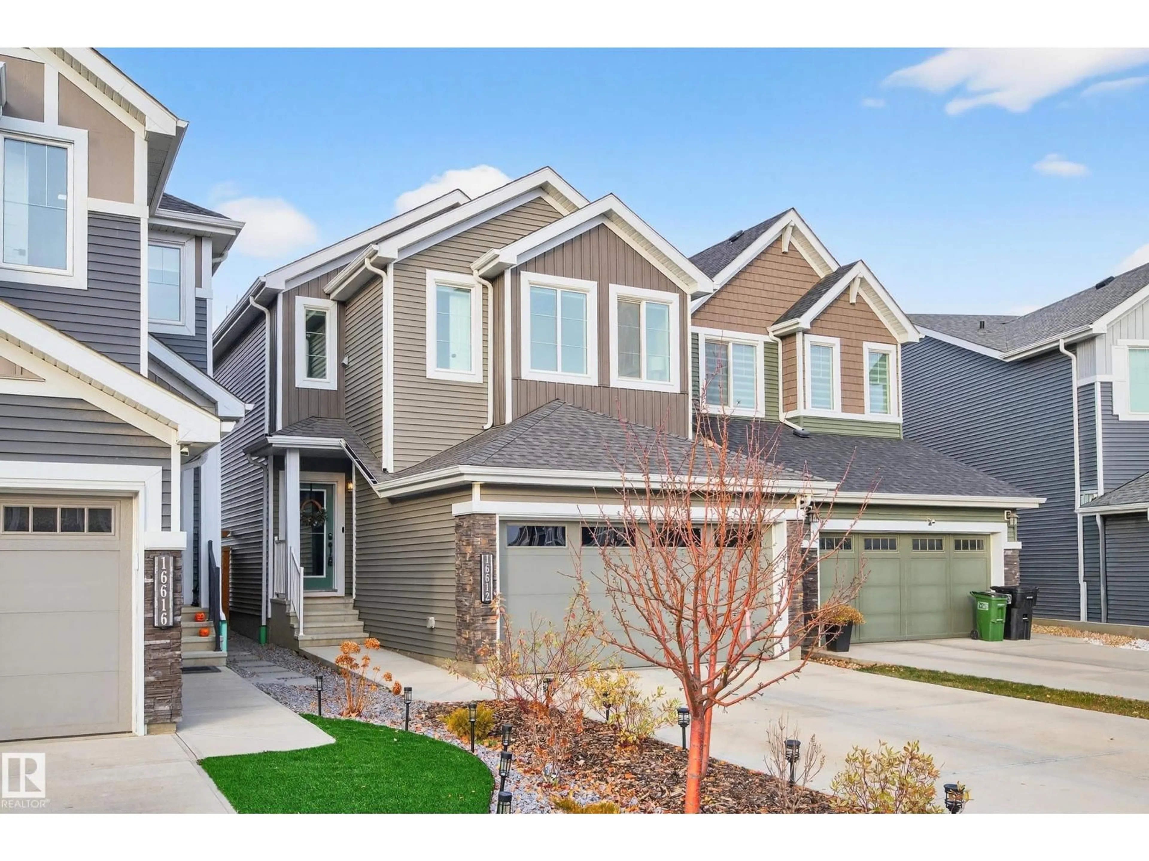 Home with vinyl exterior material, street for SW - 16612 30 AV, Edmonton Alberta T6W4P9