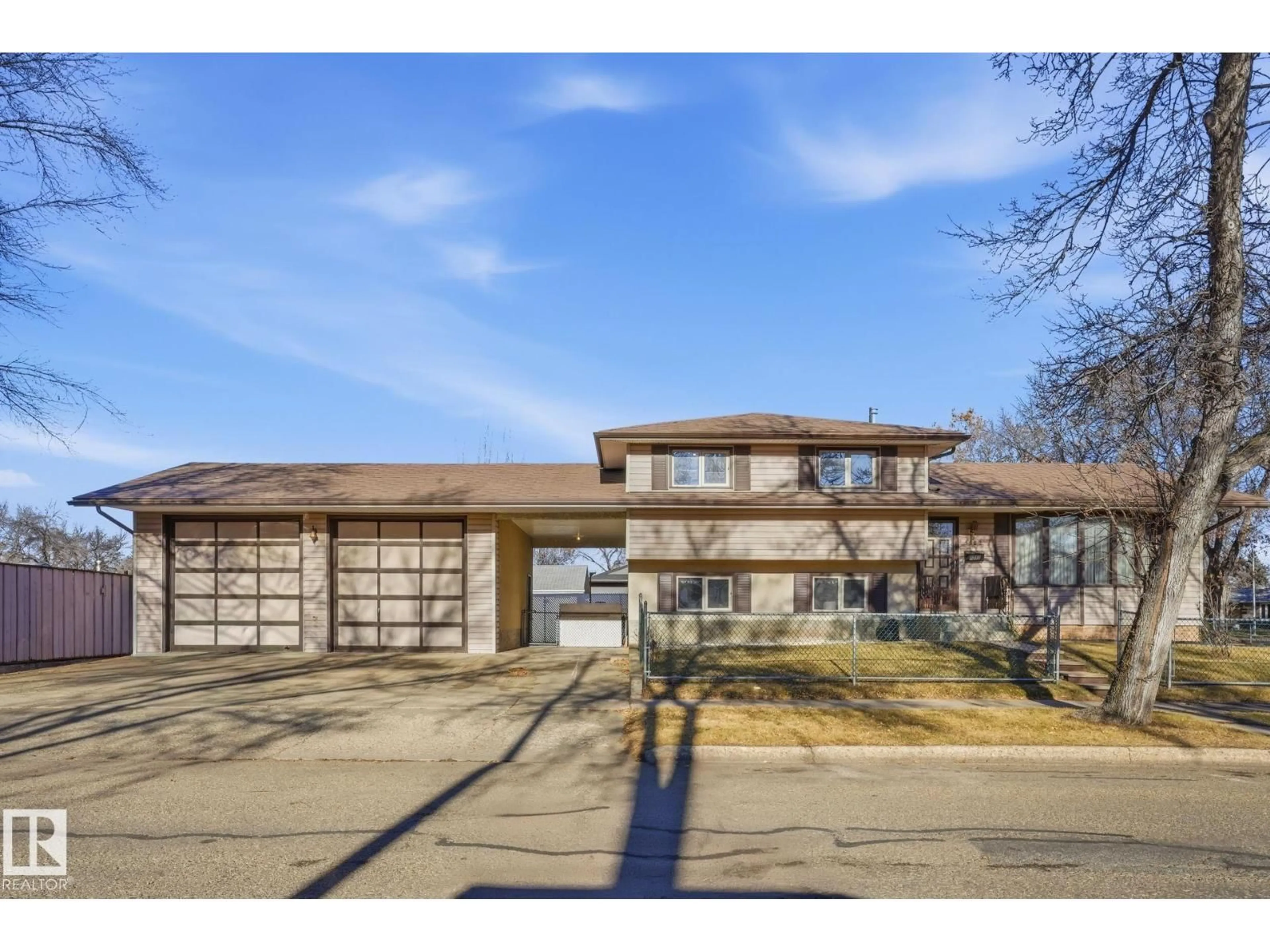 Unknown for 5802 42 AVE, Camrose Alberta T4V2S1