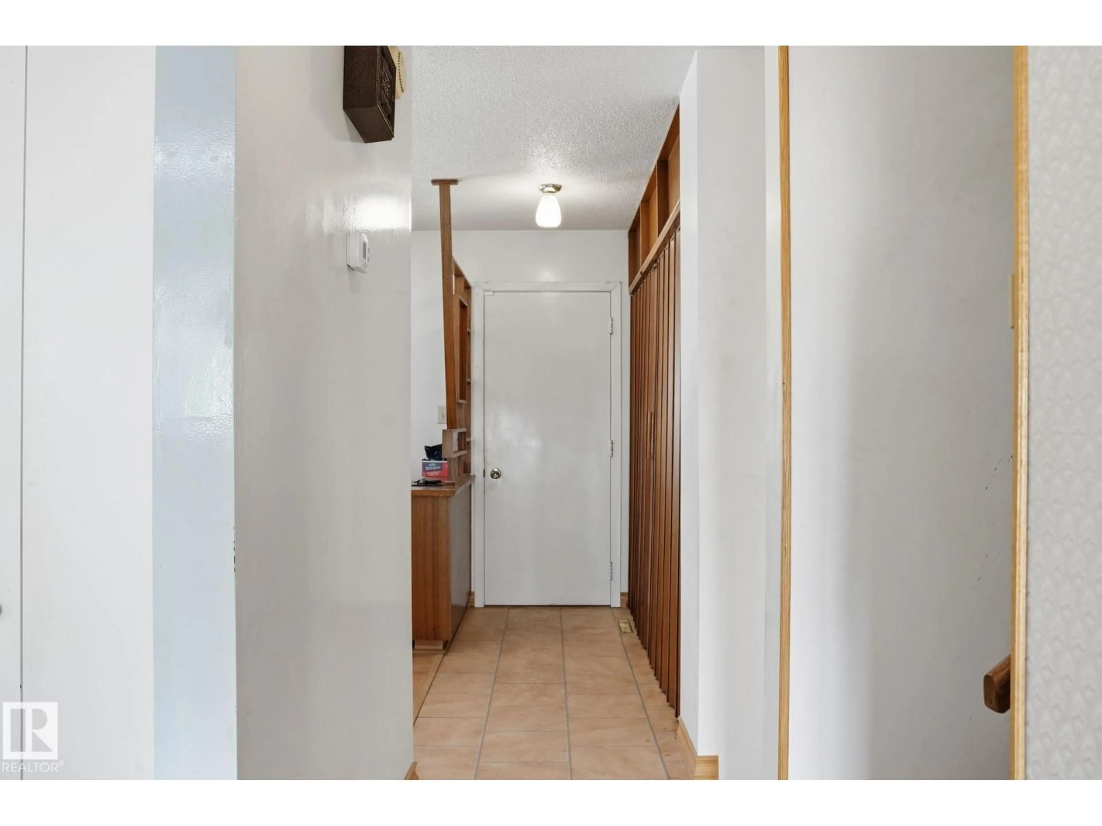 Unknown for 5802 42 AVE, Camrose Alberta T4V2S1