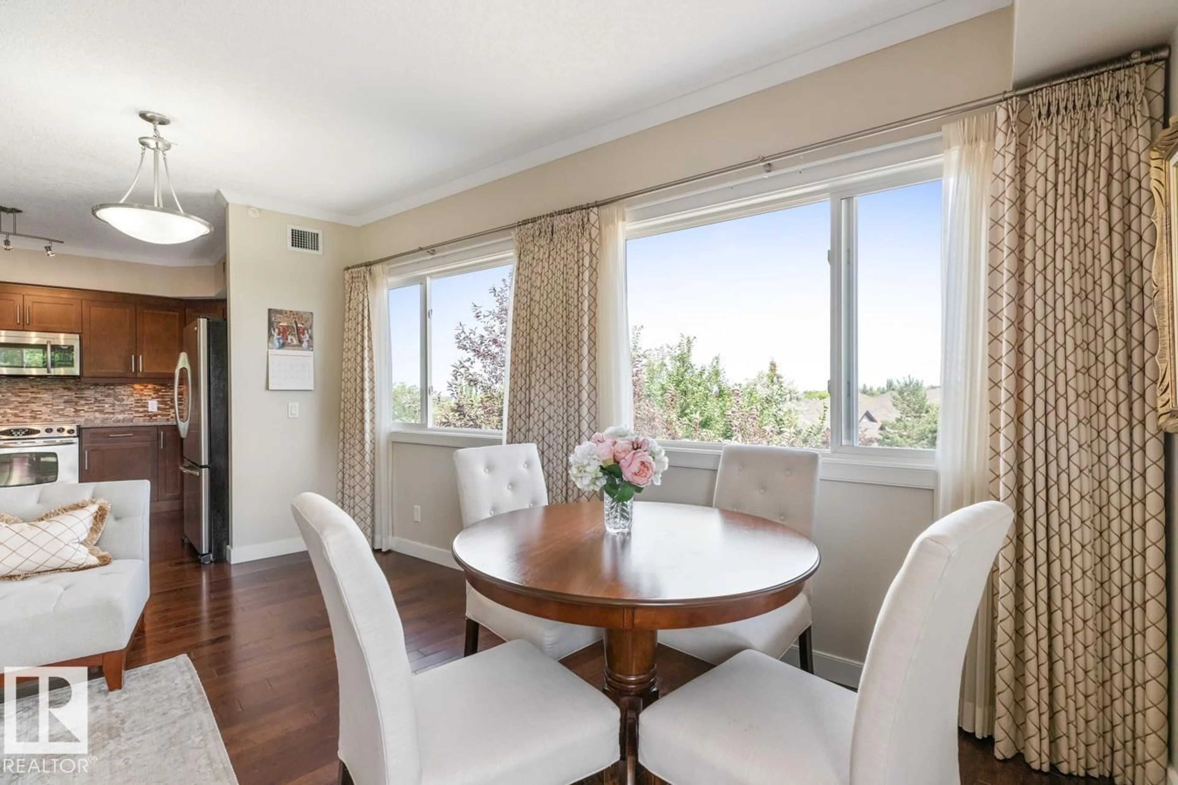 Dining room, wood/laminate floor for 308 CRYSTAL LN, Sherwood Park Alberta T8H0P2