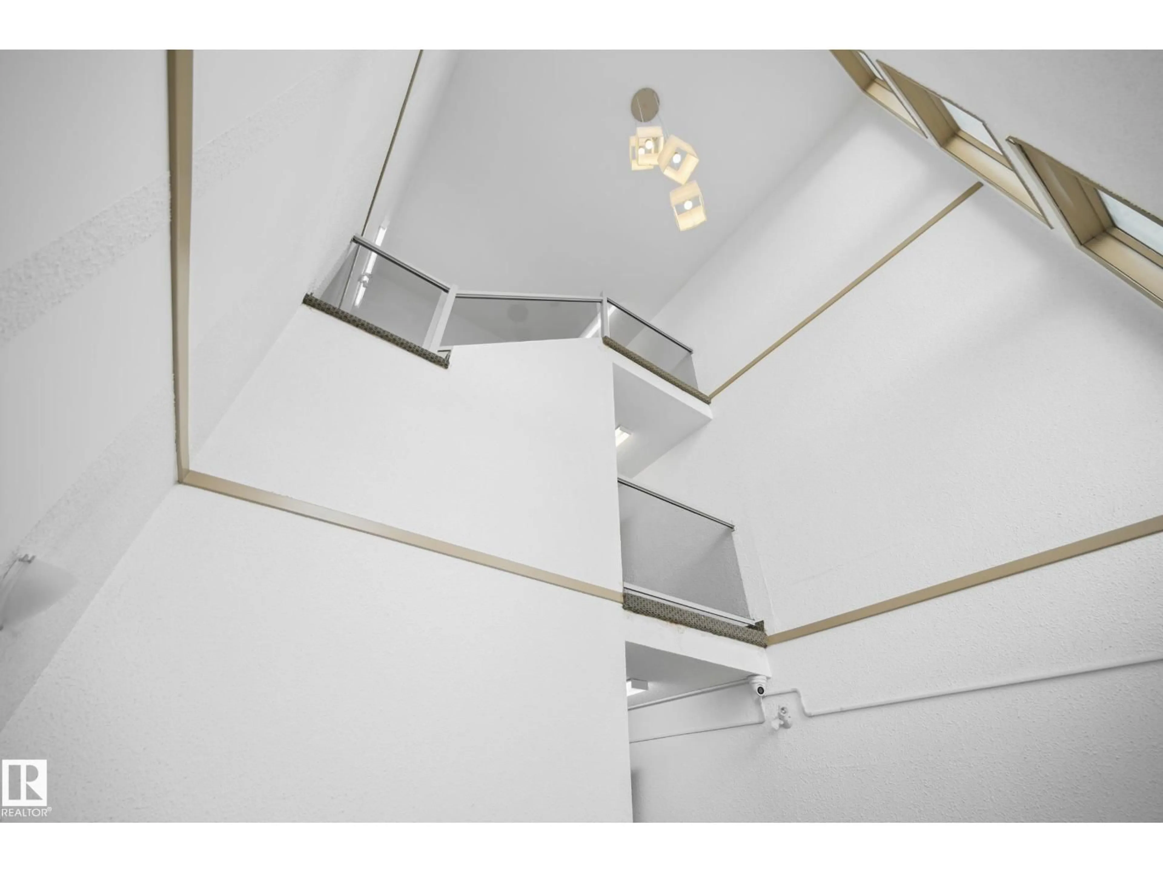 Indoor foyer for 205 10917 109 ST NW, Edmonton Alberta T5H3C2