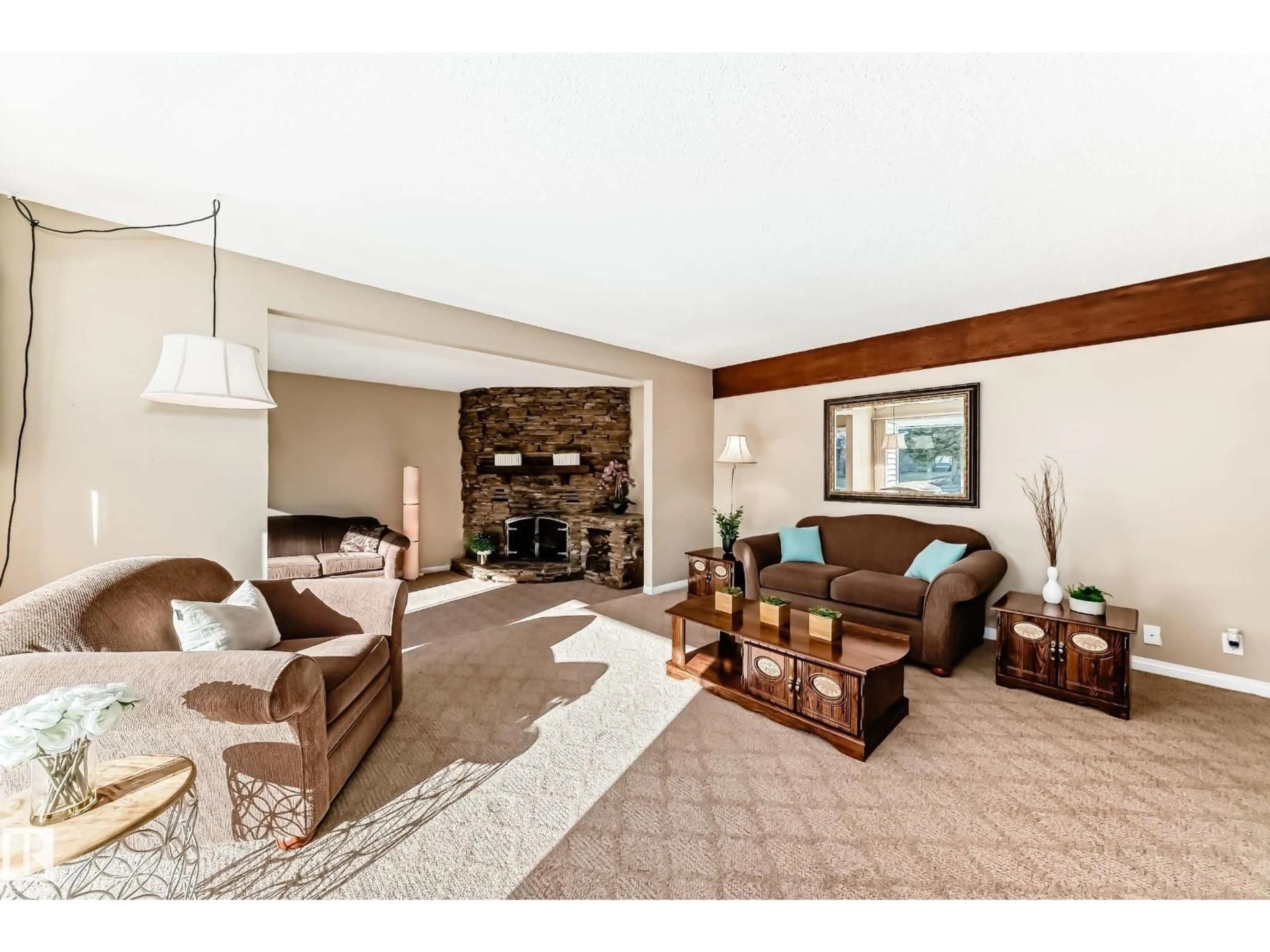 Living room with furniture, unknown for 422 EVERGREEN ST, Sherwood Park Alberta T8A1K3