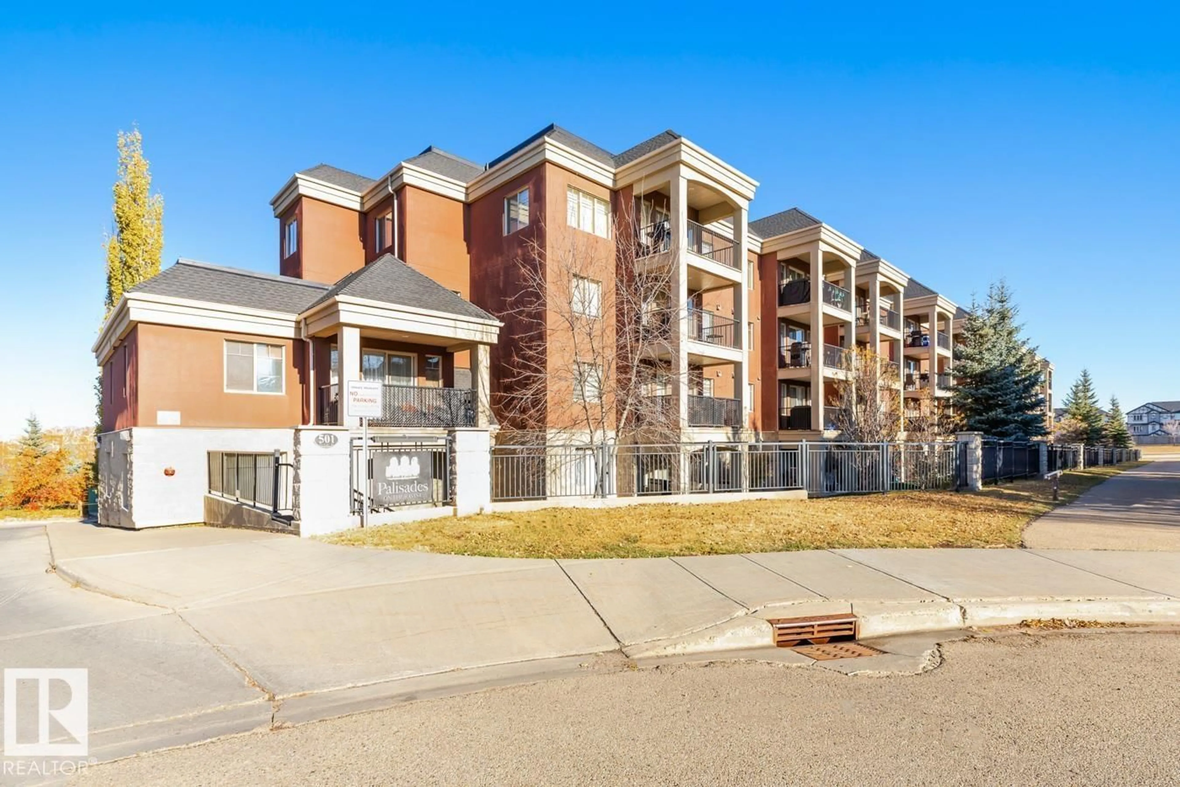 Unknown for 302 - 501 PALISADES WY, Sherwood Park Alberta T8H0H3