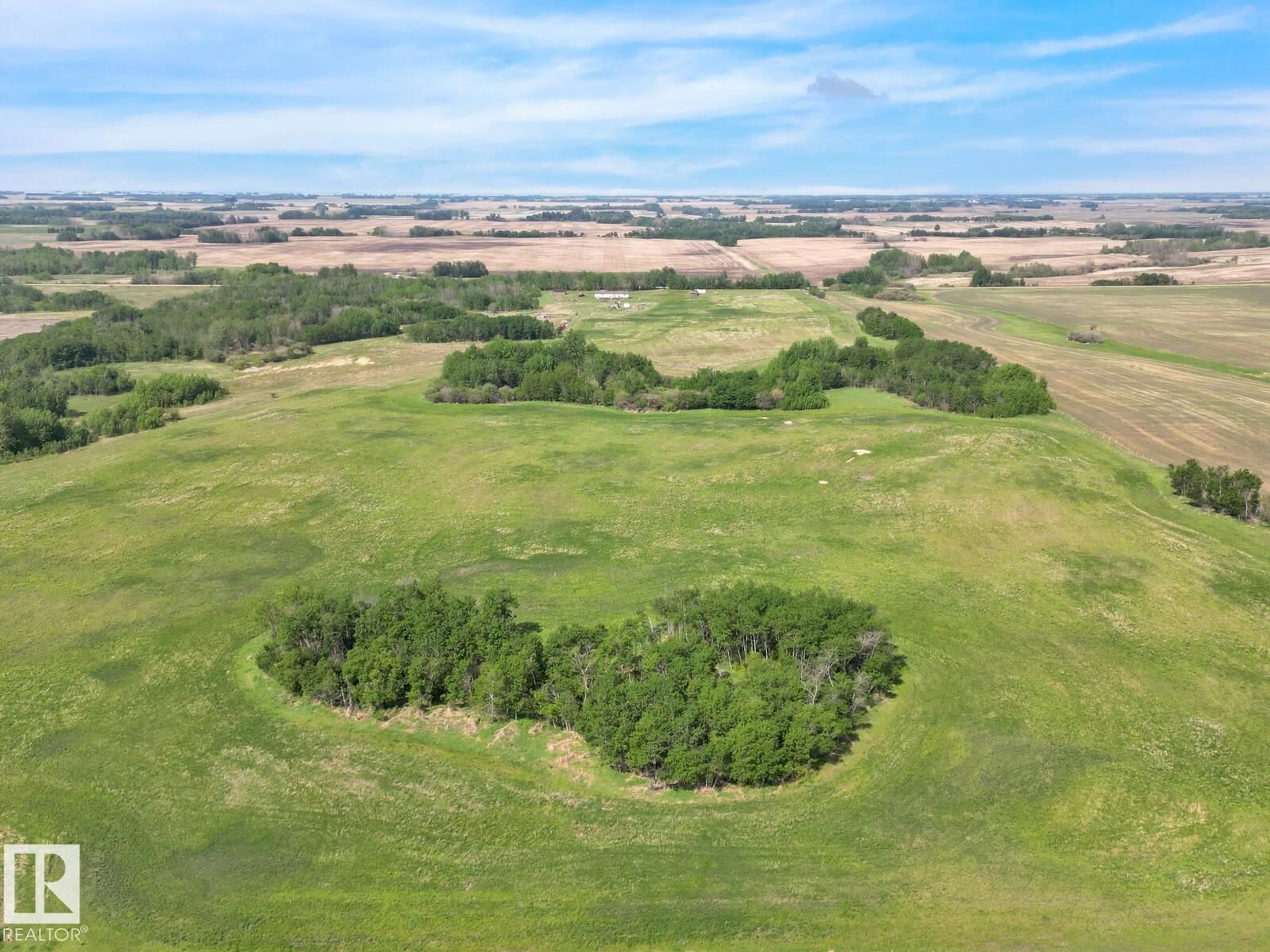 A pic from outside/outdoor area/front of a property/back of a property/a pic from drone, forest/trees view for 540075 RANGE ROAD 162, Rural Lamont County Alberta T0B3H0