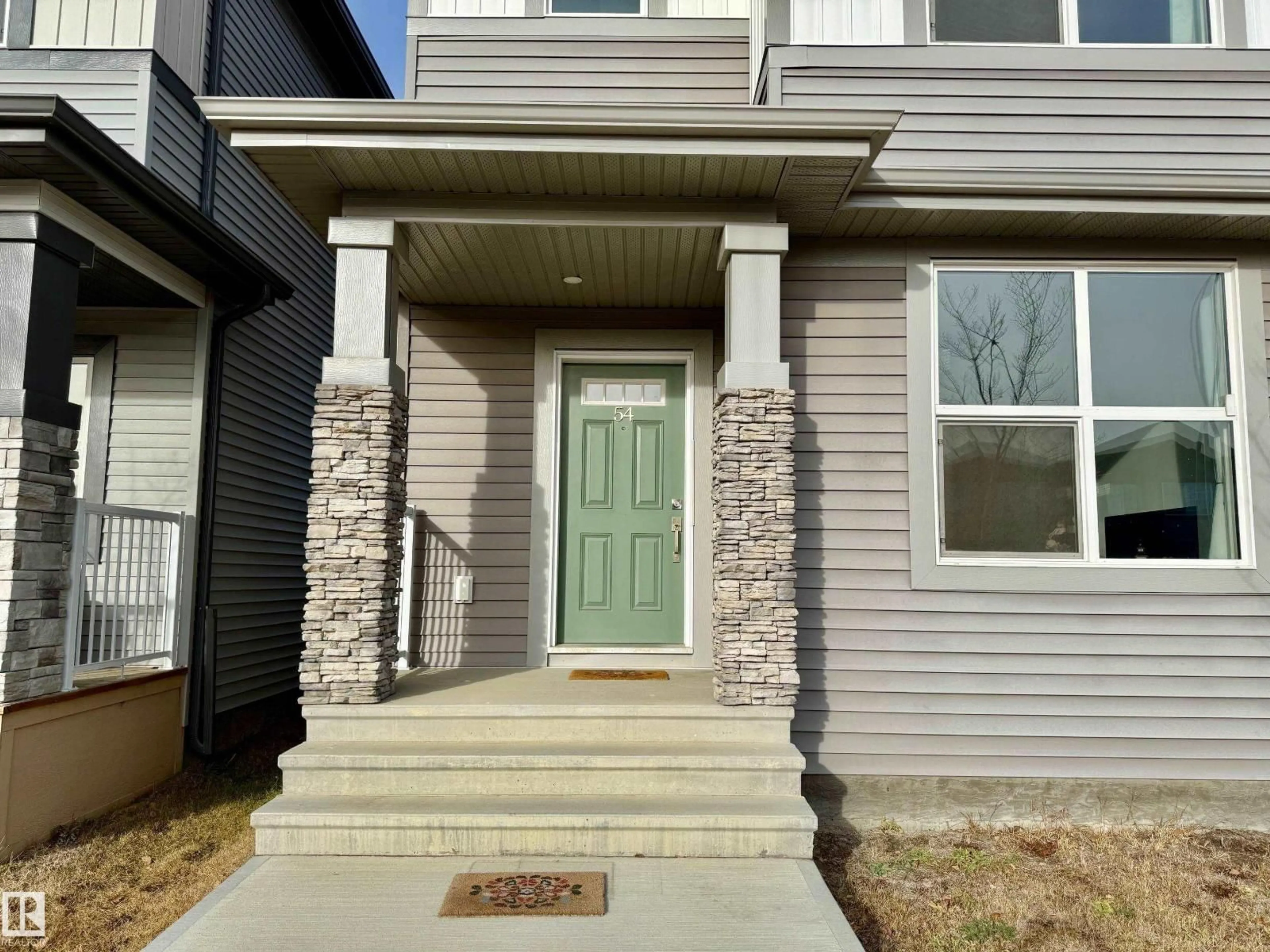 Home with vinyl exterior material, street for 54 SIENNA BV, Fort Saskatchewan Alberta T8L0W3