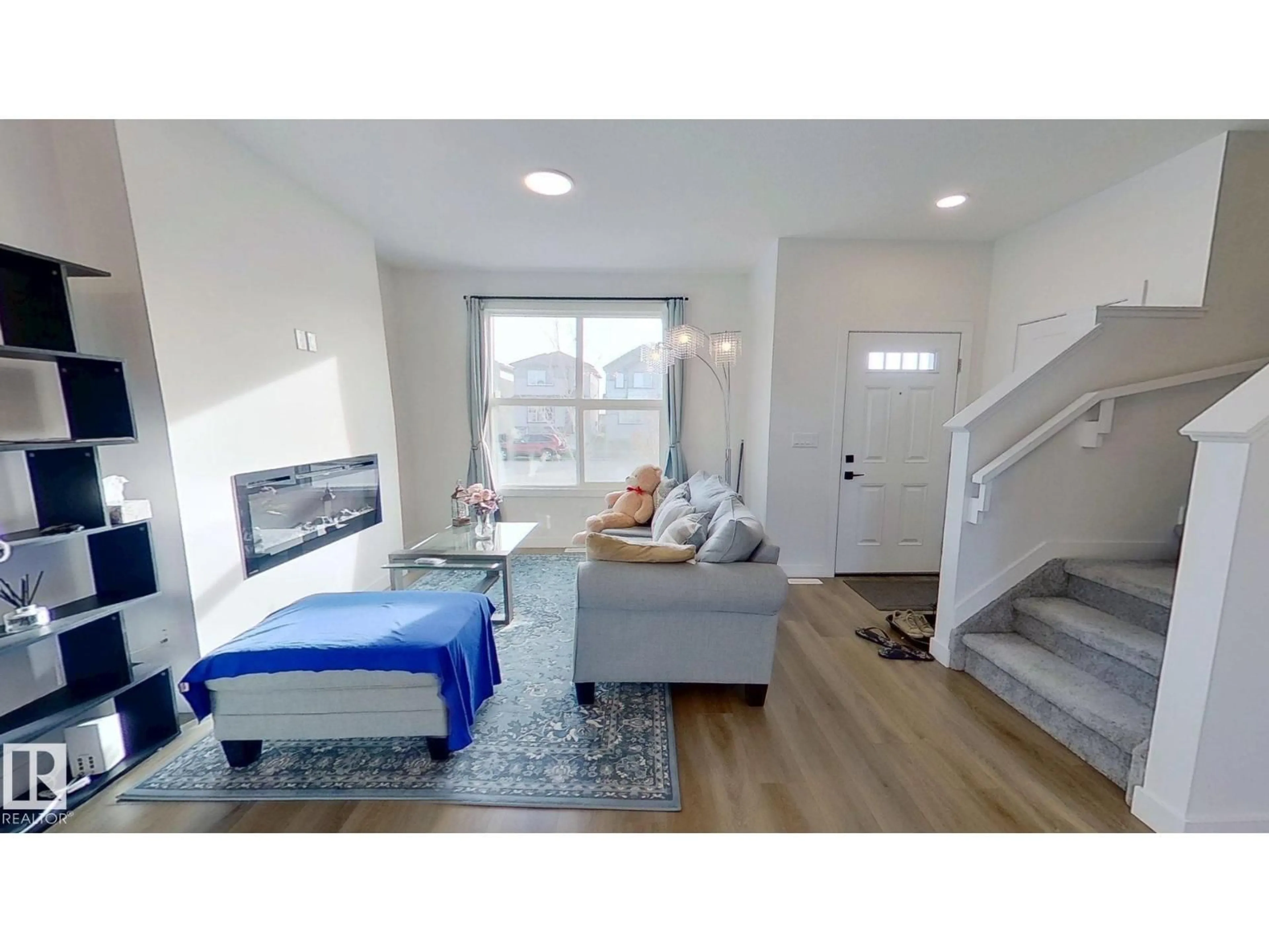 Living room with furniture, unknown for 54 SIENNA BV, Fort Saskatchewan Alberta T8L0W3