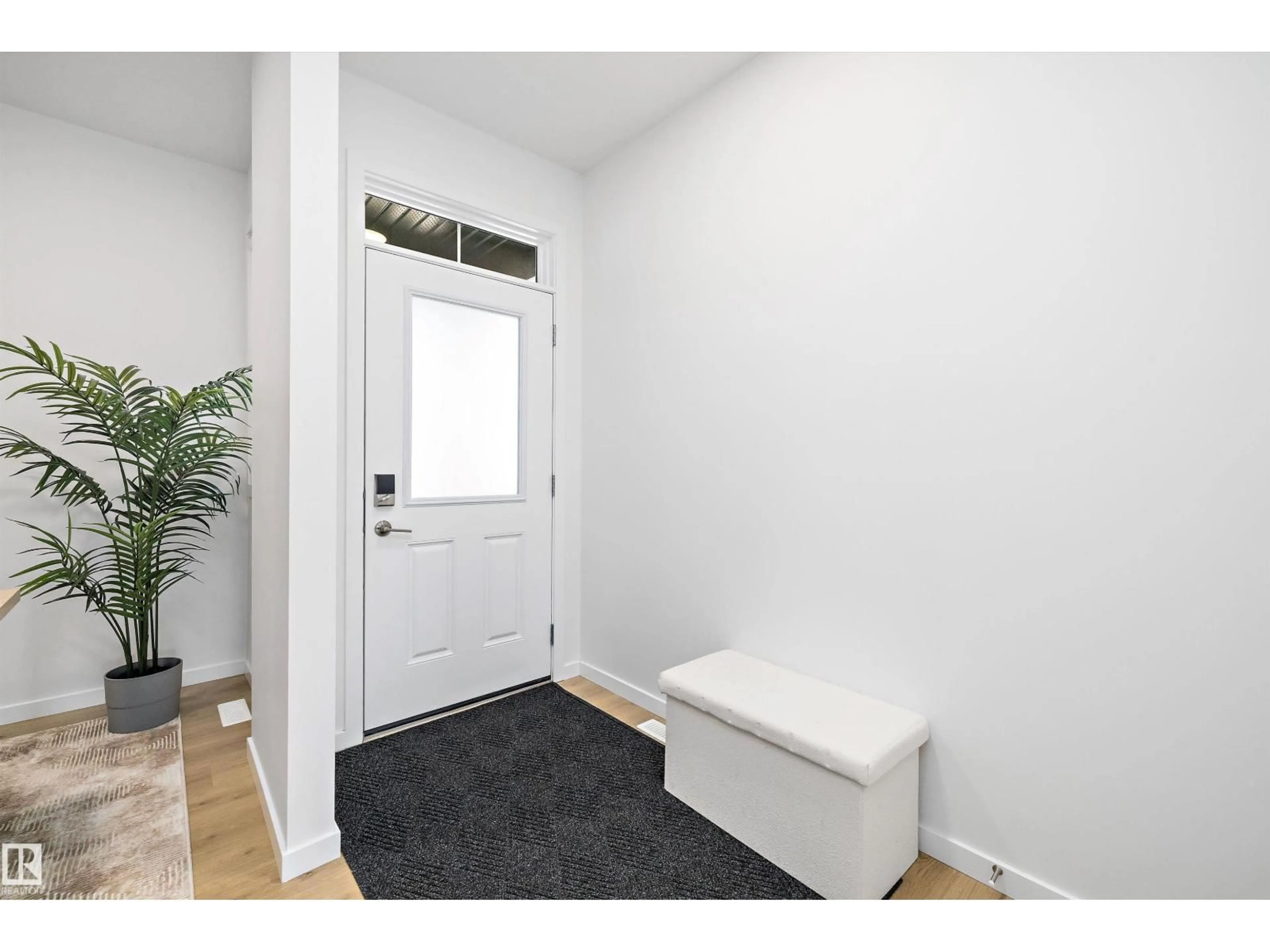 Indoor entryway for 114 SEDUM WY, Sherwood Park Alberta T8H2X8