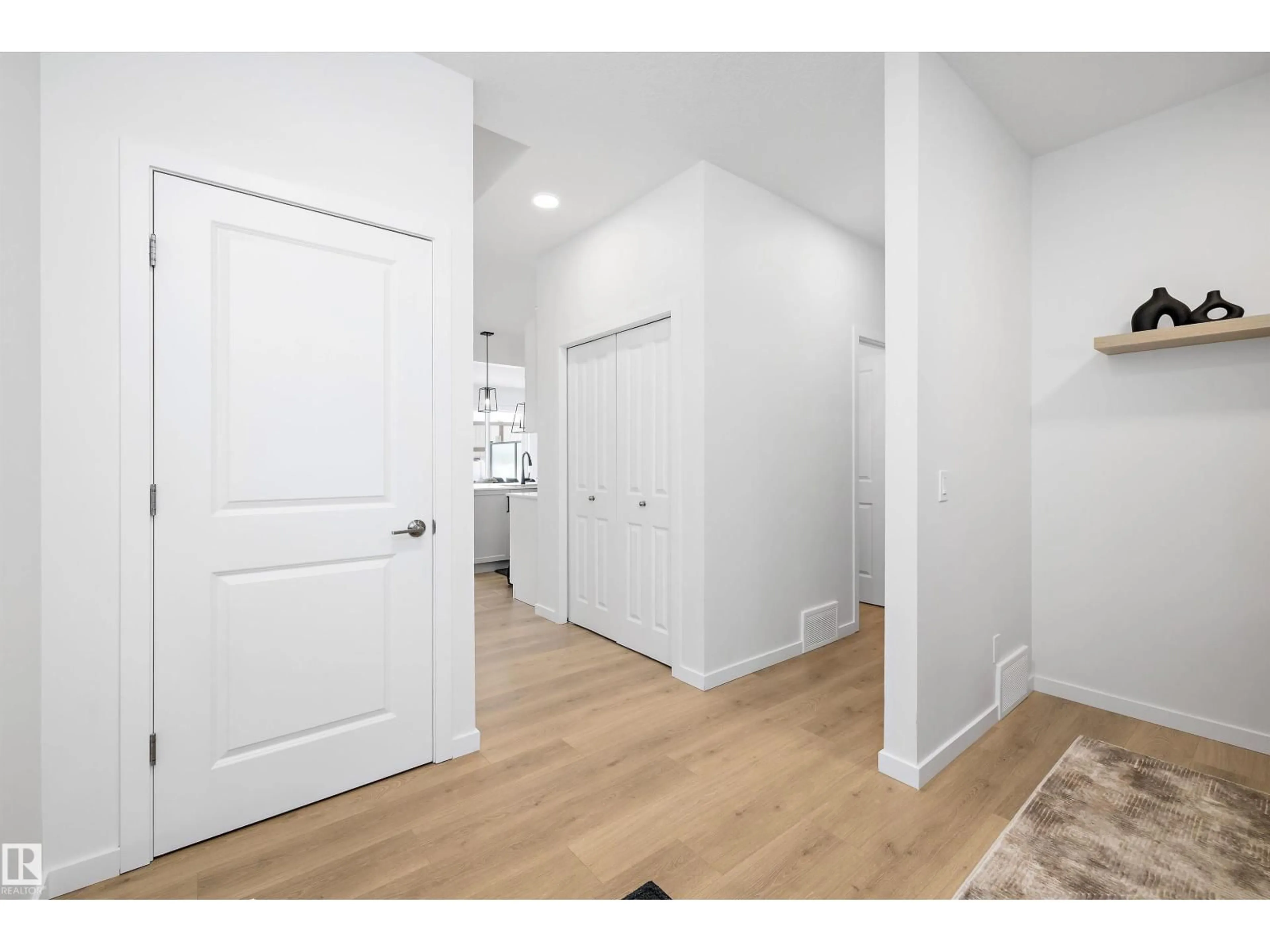 Indoor entryway for 114 SEDUM WY, Sherwood Park Alberta T8H2X8