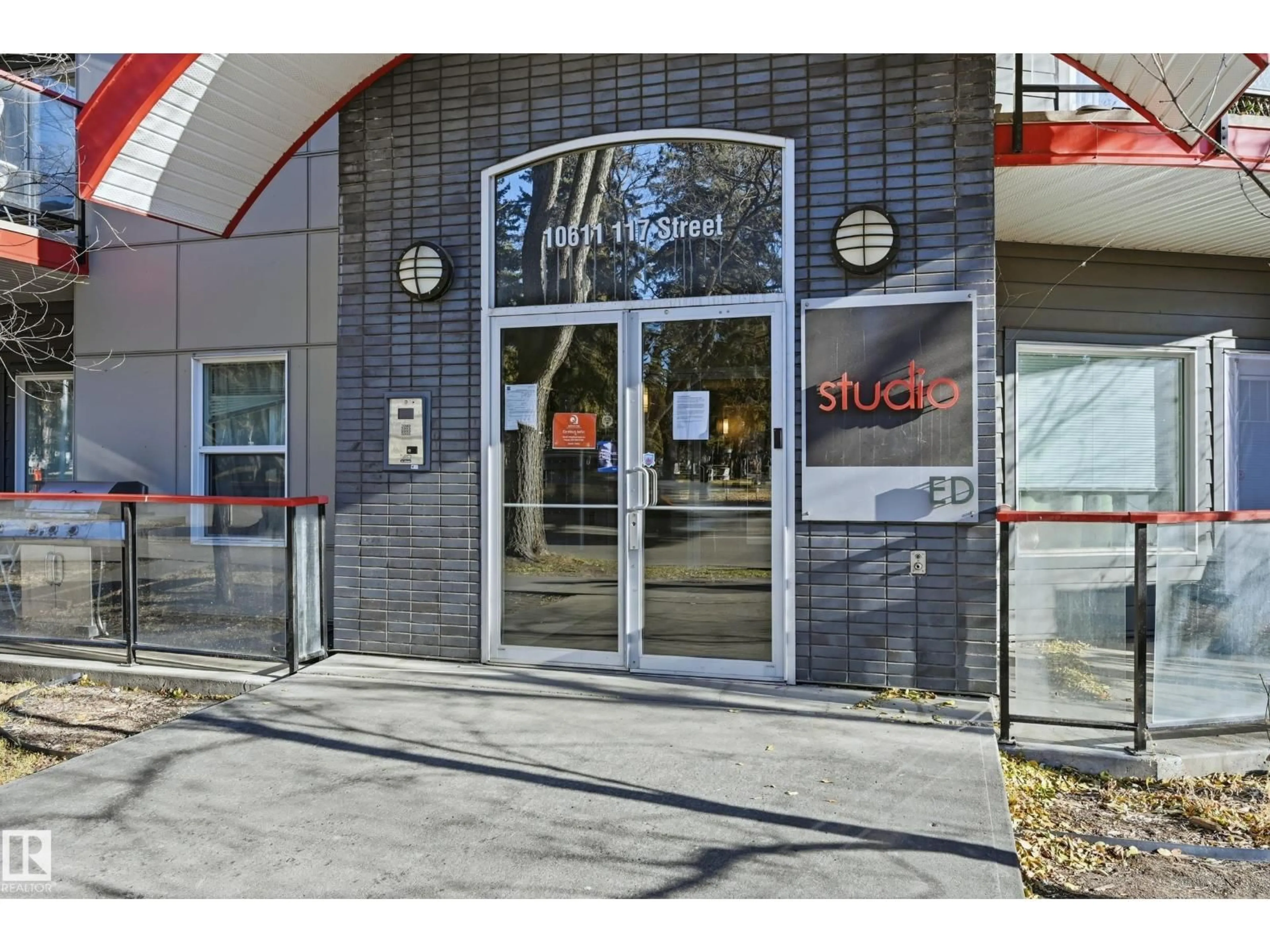 Indoor foyer for 315 - 10611 117 ST, Edmonton Alberta T5H0G6