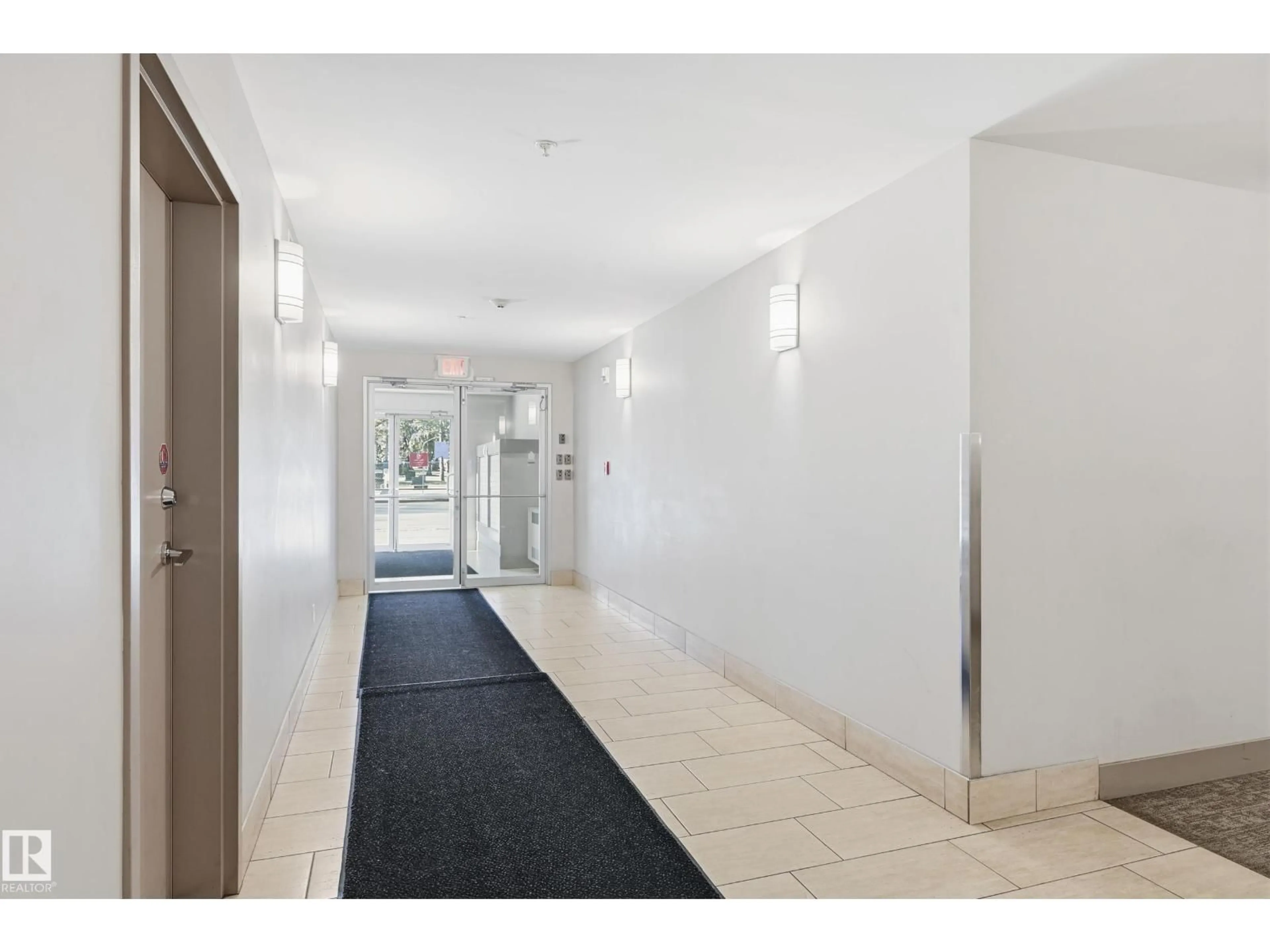 Indoor foyer for 315 - 10611 117 ST, Edmonton Alberta T5H0G6
