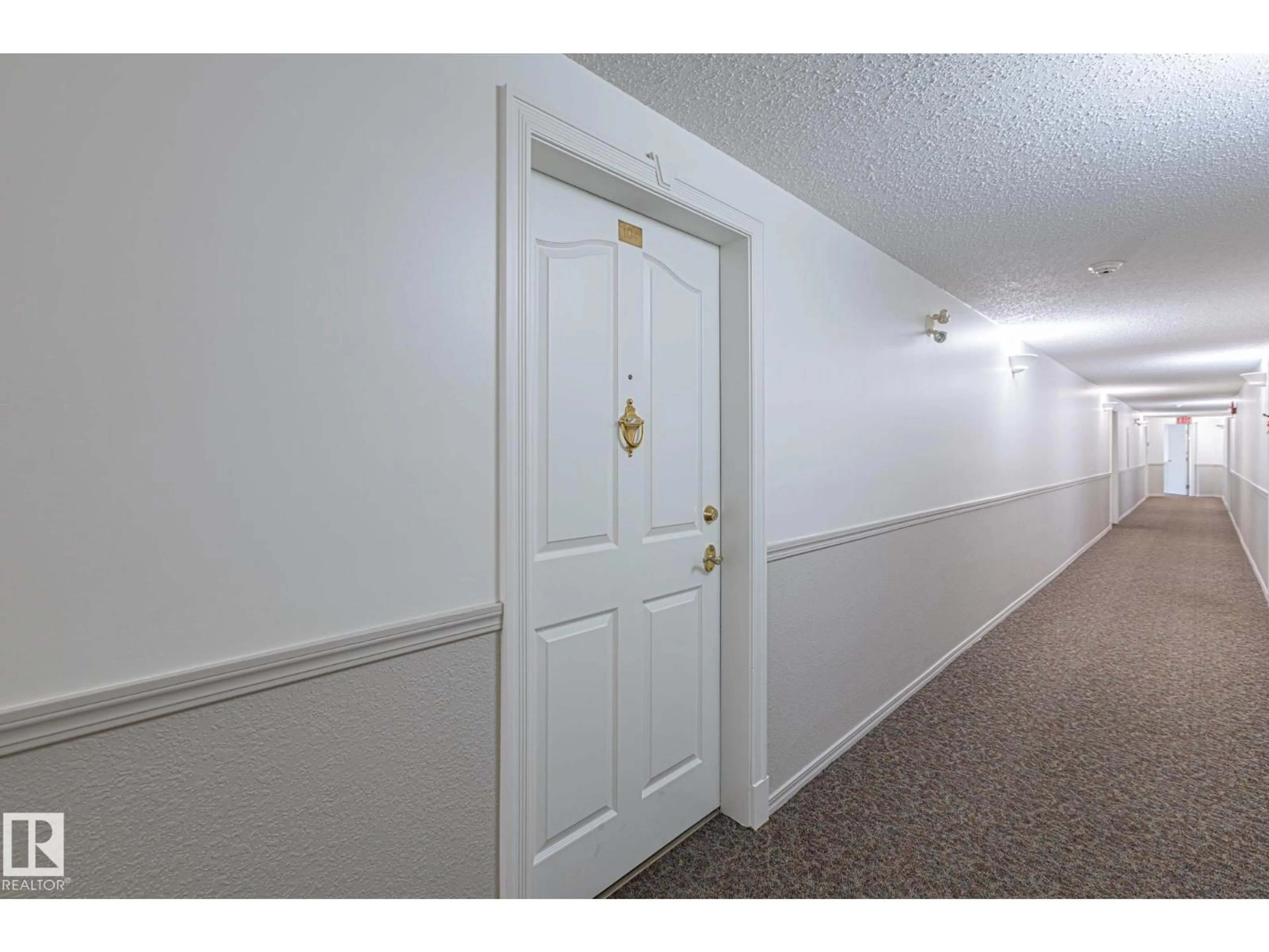 Indoor foyer for 104 - 104 GERVAIS RD, St. Albert Alberta T8N6H7
