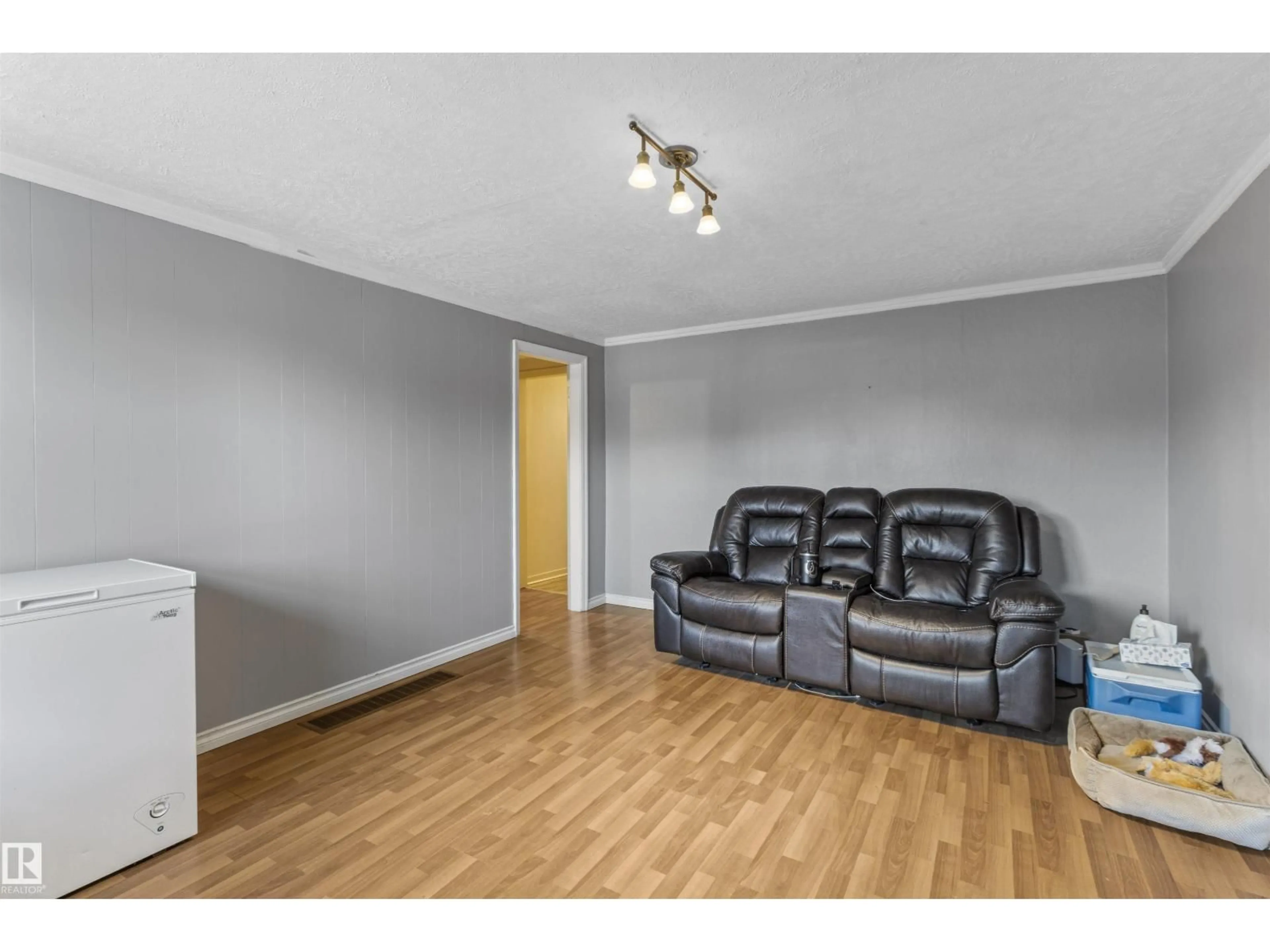 A pic of a room for 4804 49 AV, Drayton Valley Alberta T7A1J3