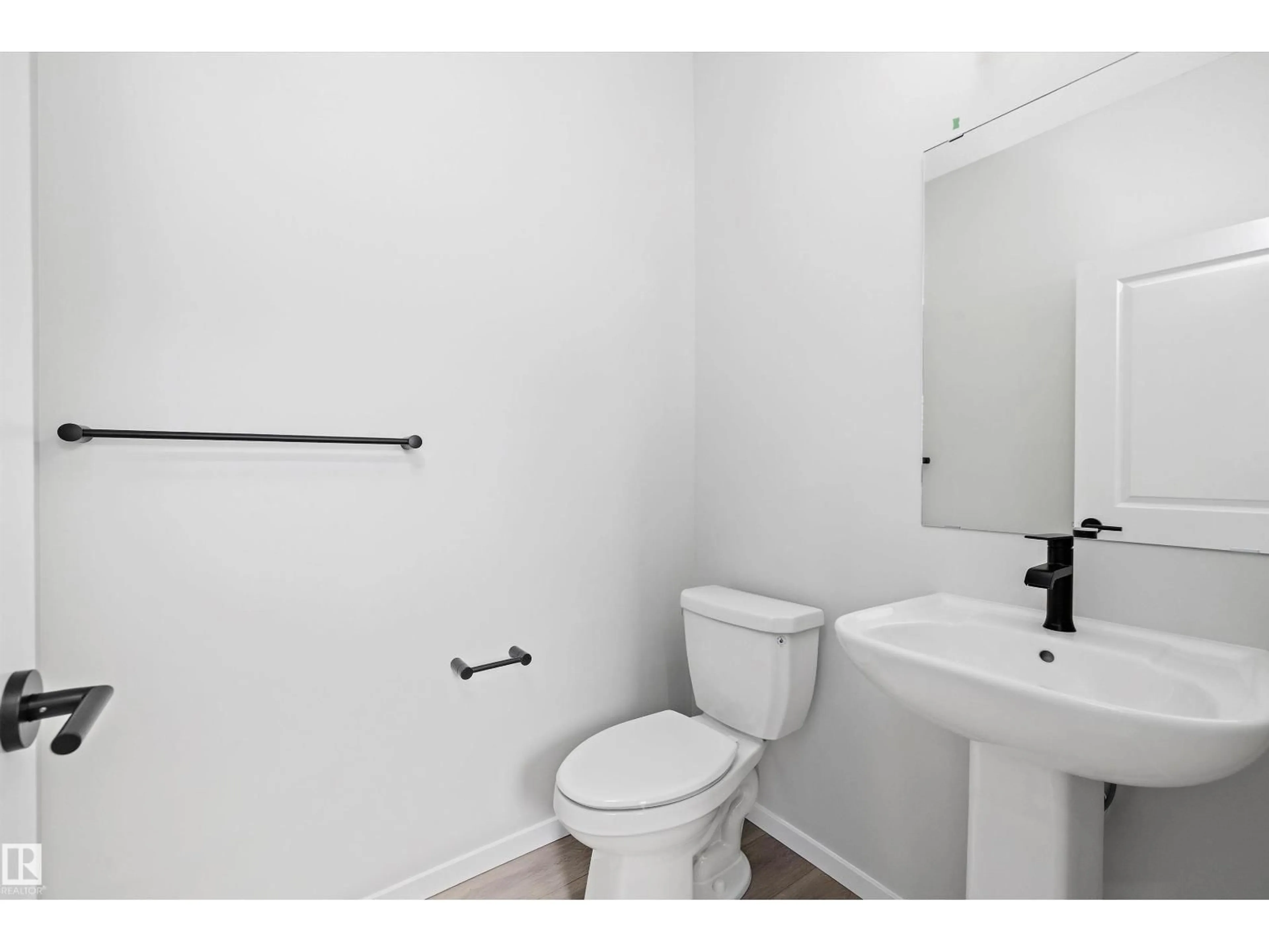 Standard bathroom, unknown for 5723 HAWTHORN COMMON, Edmonton Alberta T6X2L5