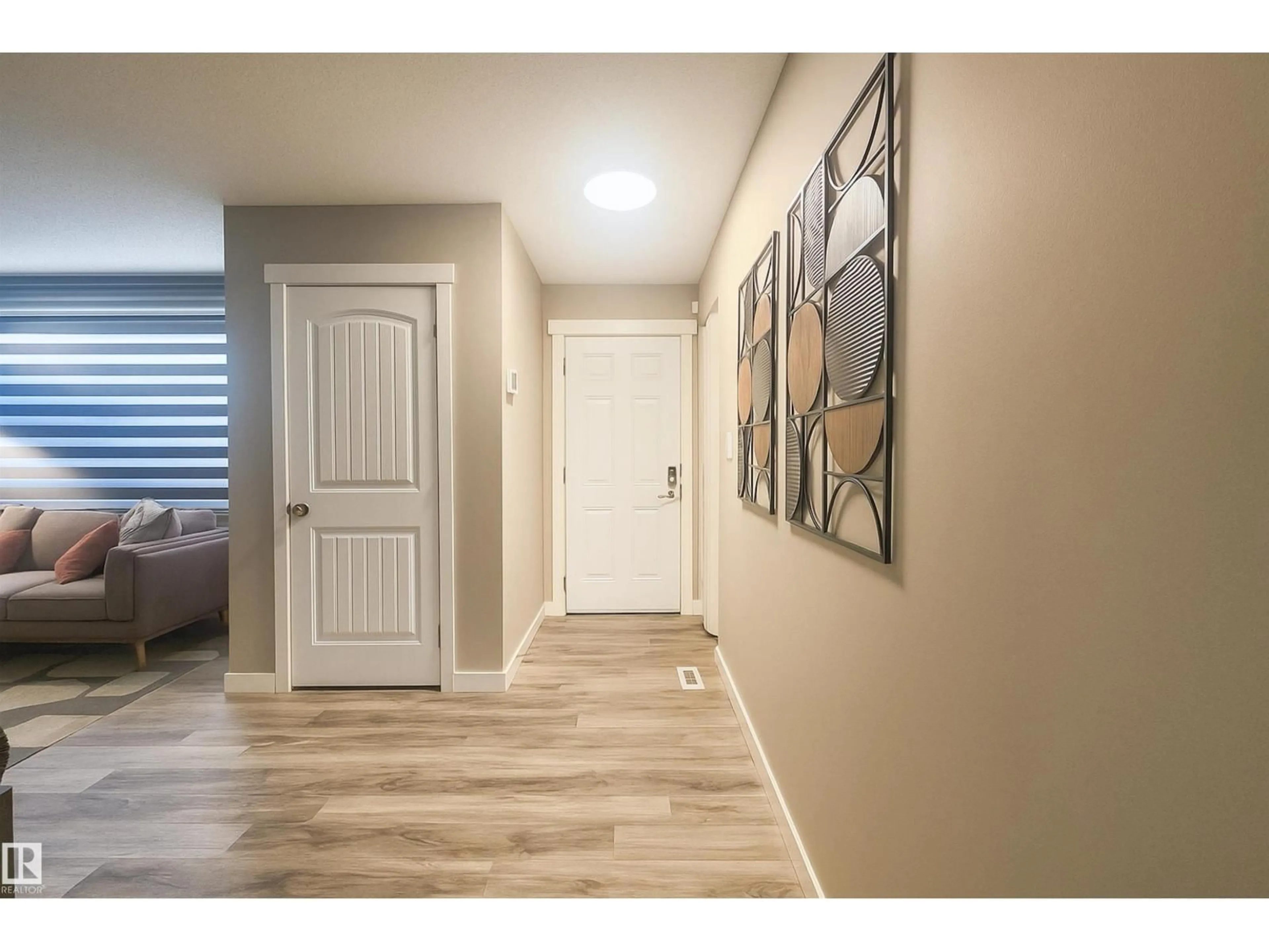 Indoor entryway for 4203 83 ST, Edmonton Alberta T6K1C8