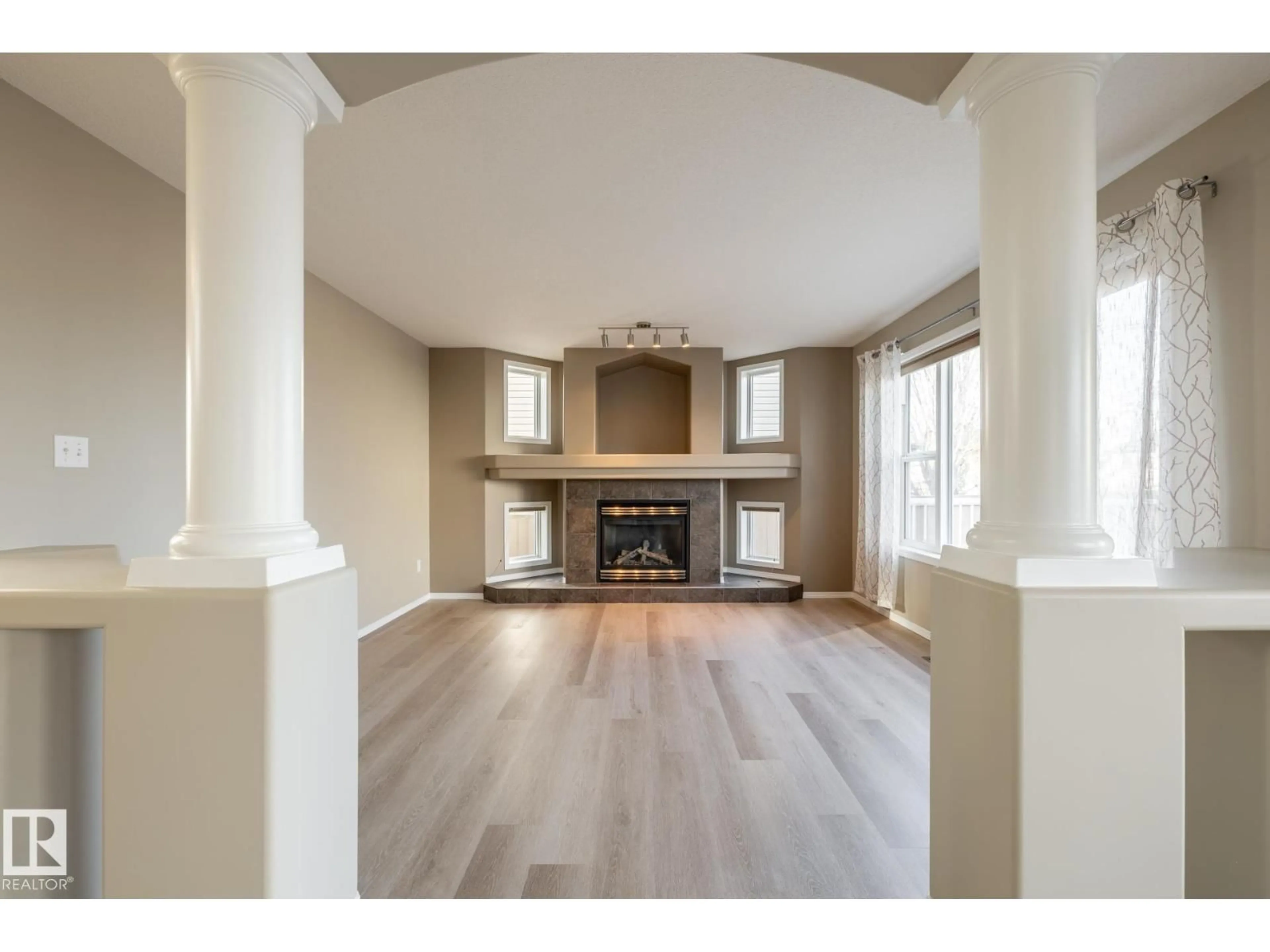 Unknown for 98 CHAMPLAIN PL, Beaumont Alberta T4X1R5