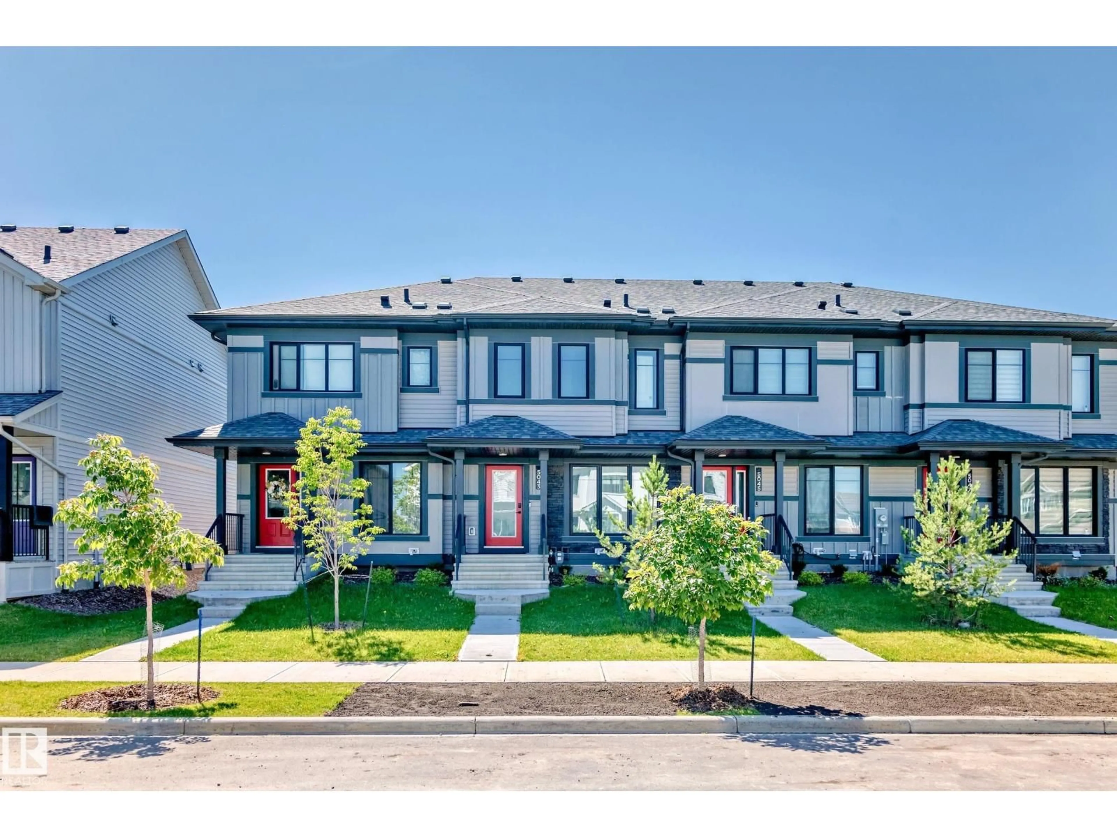 A pic from outside/outdoor area/front of a property/back of a property/a pic from drone, street for SW - 5043 KINNEY LI, Edmonton Alberta T6W5G5