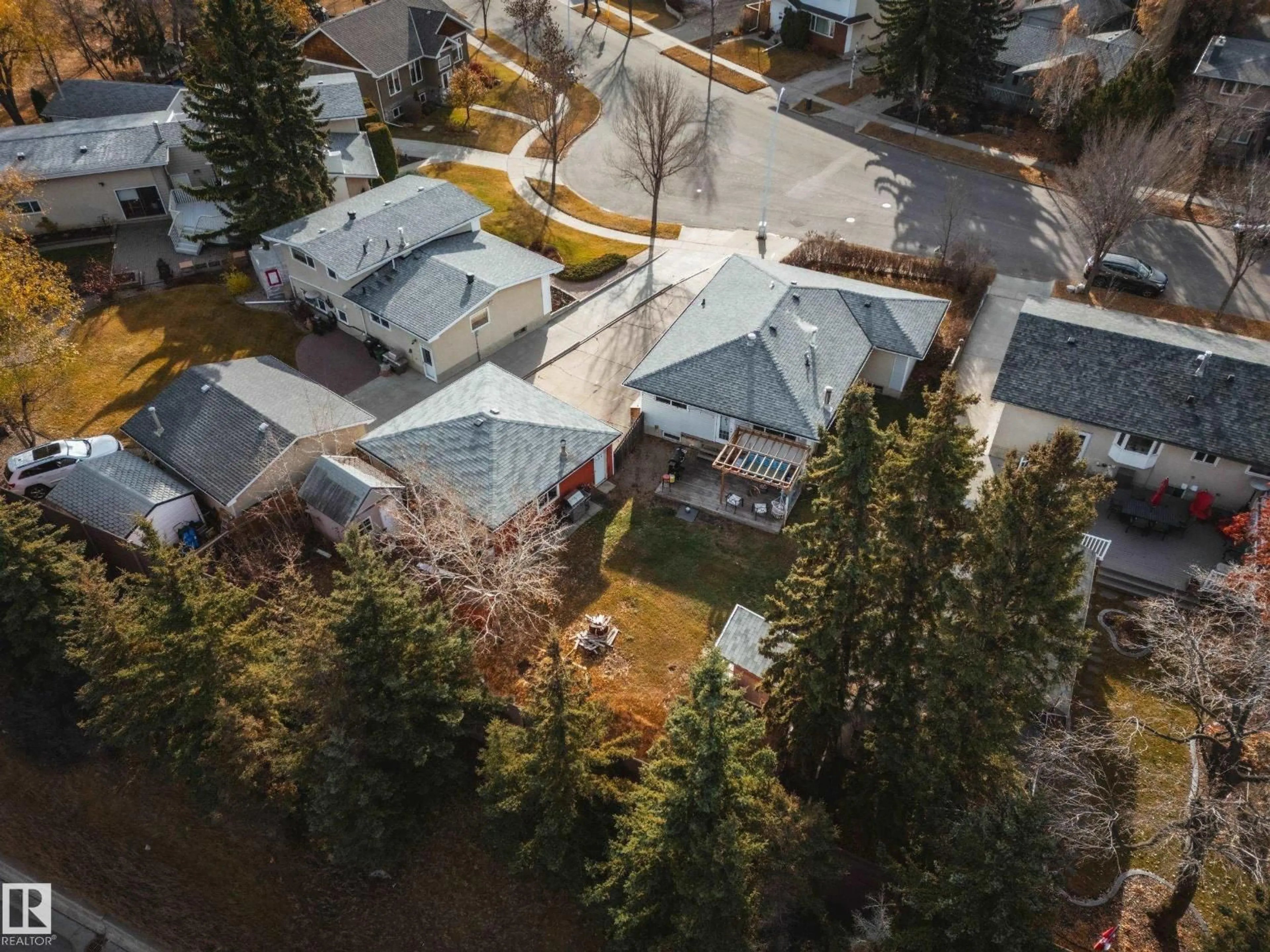 A pic from outside/outdoor area/front of a property/back of a property/a pic from drone, street for 16524 78 AV, Edmonton Alberta T5R3E6