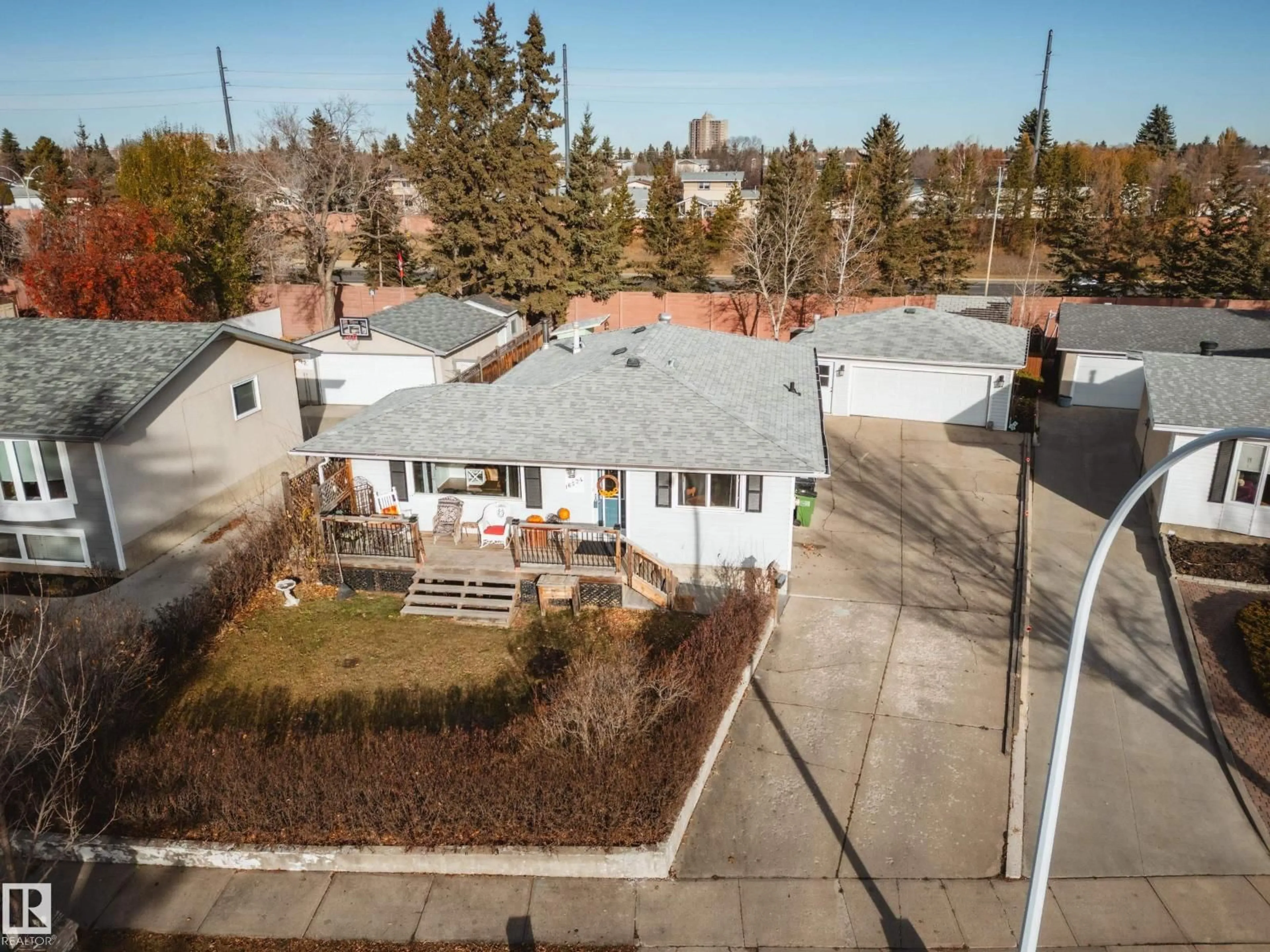 A pic from outside/outdoor area/front of a property/back of a property/a pic from drone, street for 16524 78 AV, Edmonton Alberta T5R3E6